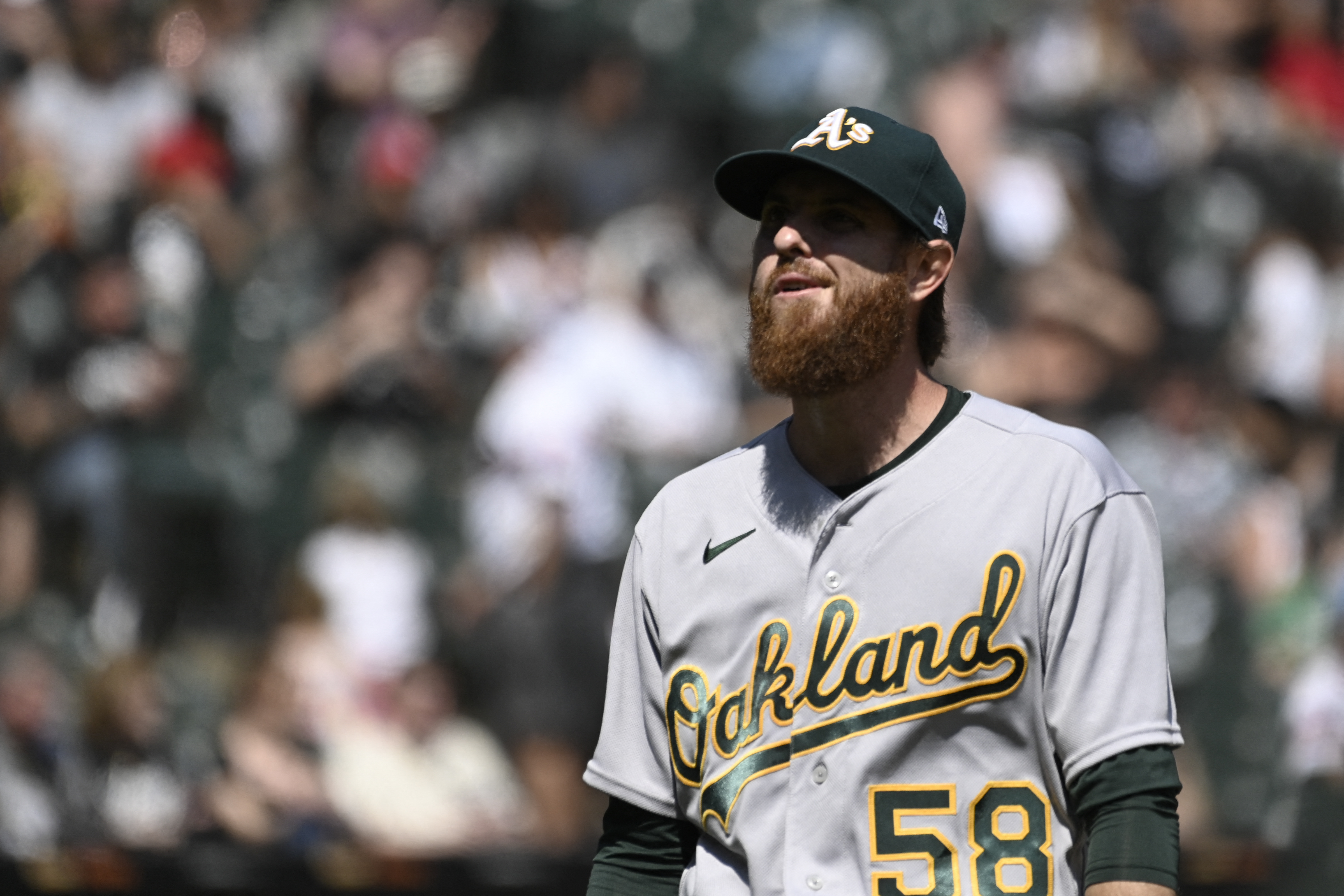 Mike Clevinger, Yoan Moncada lead White Sox past A's