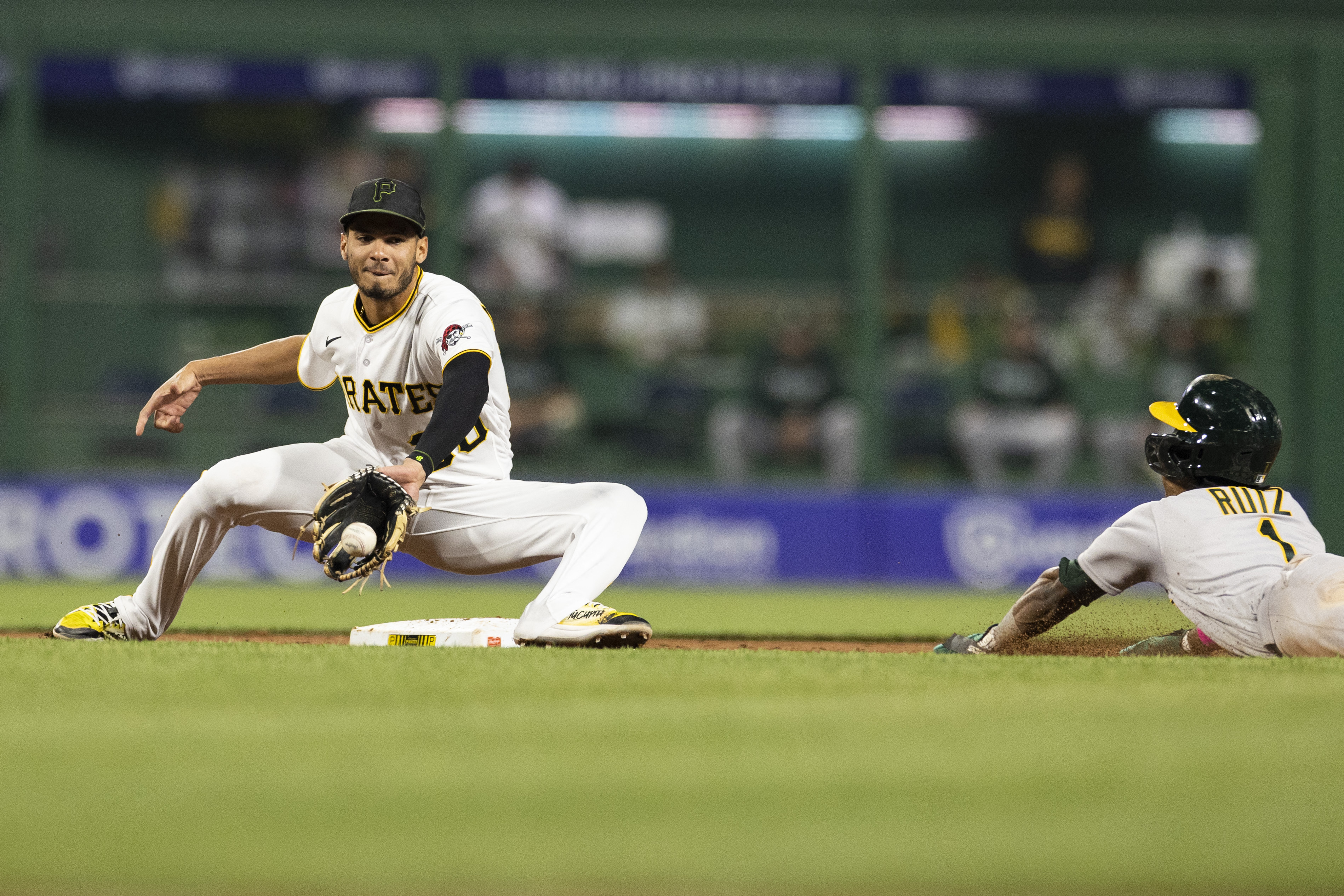 A's fall to Pirates, tie team record with 15th straight road loss