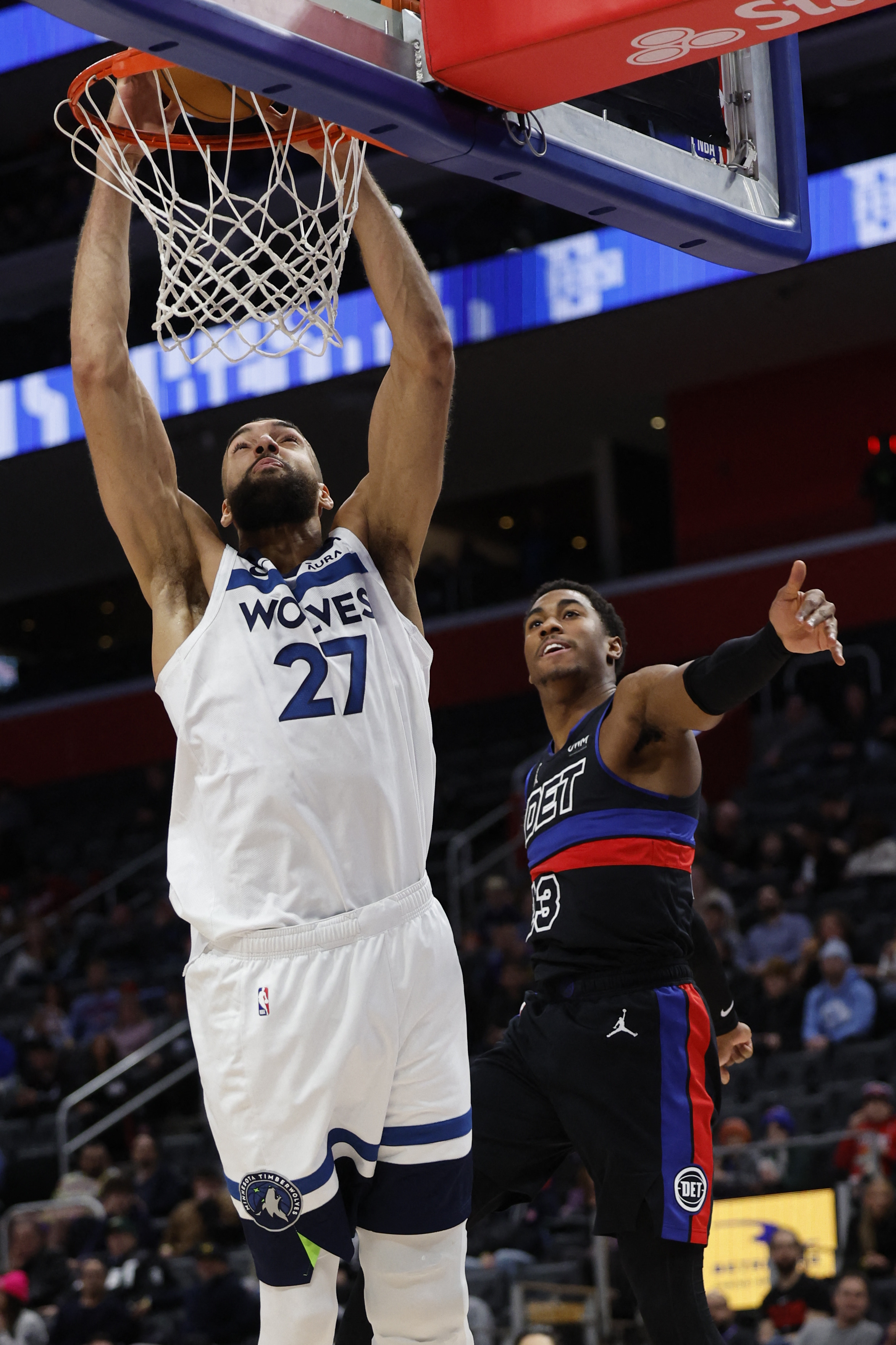 Anthony Edwards leads Wolves to win over Pistons | Reuters