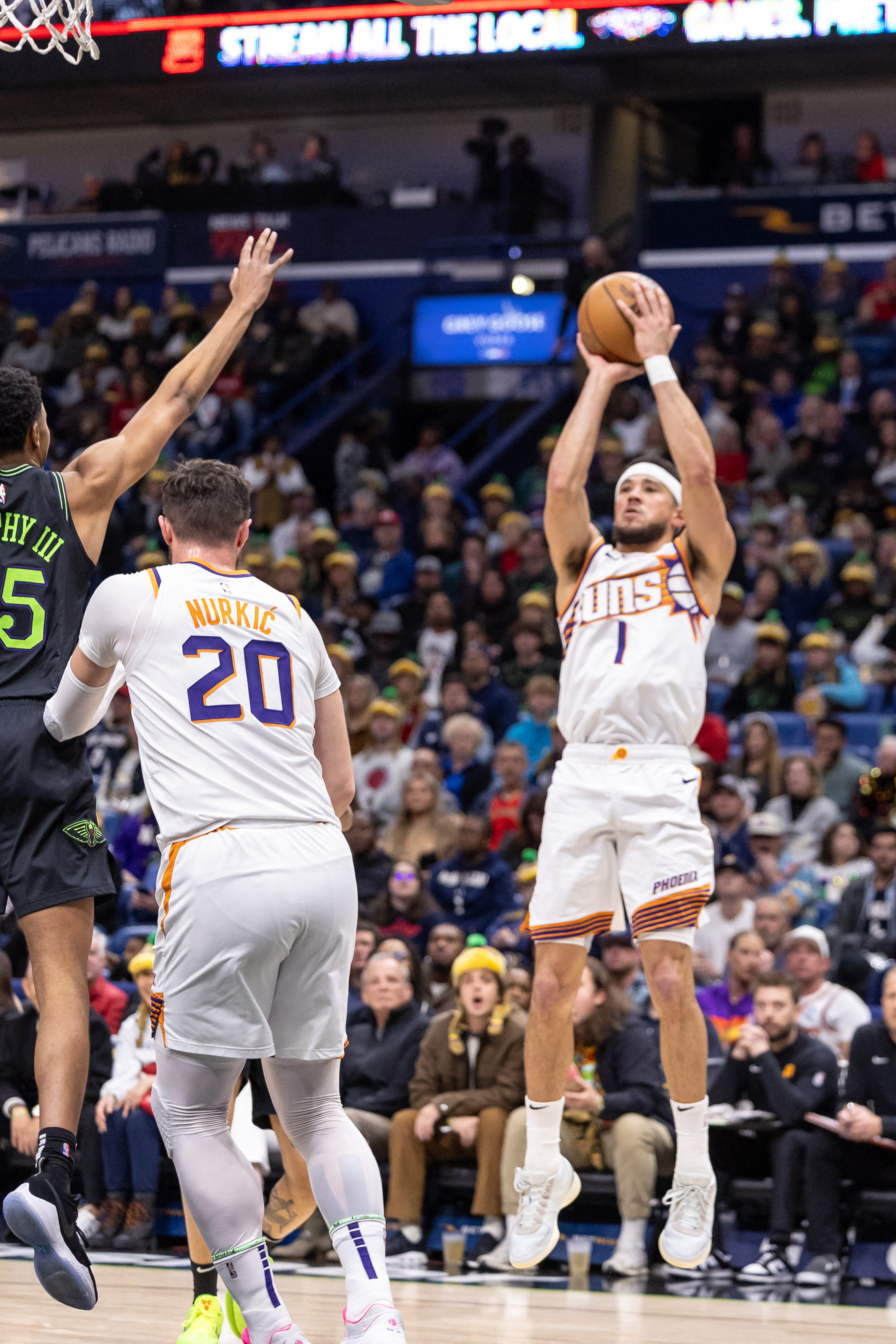 Suns' Devin Booker has had his fill of all the Super Bowl LVII tourists