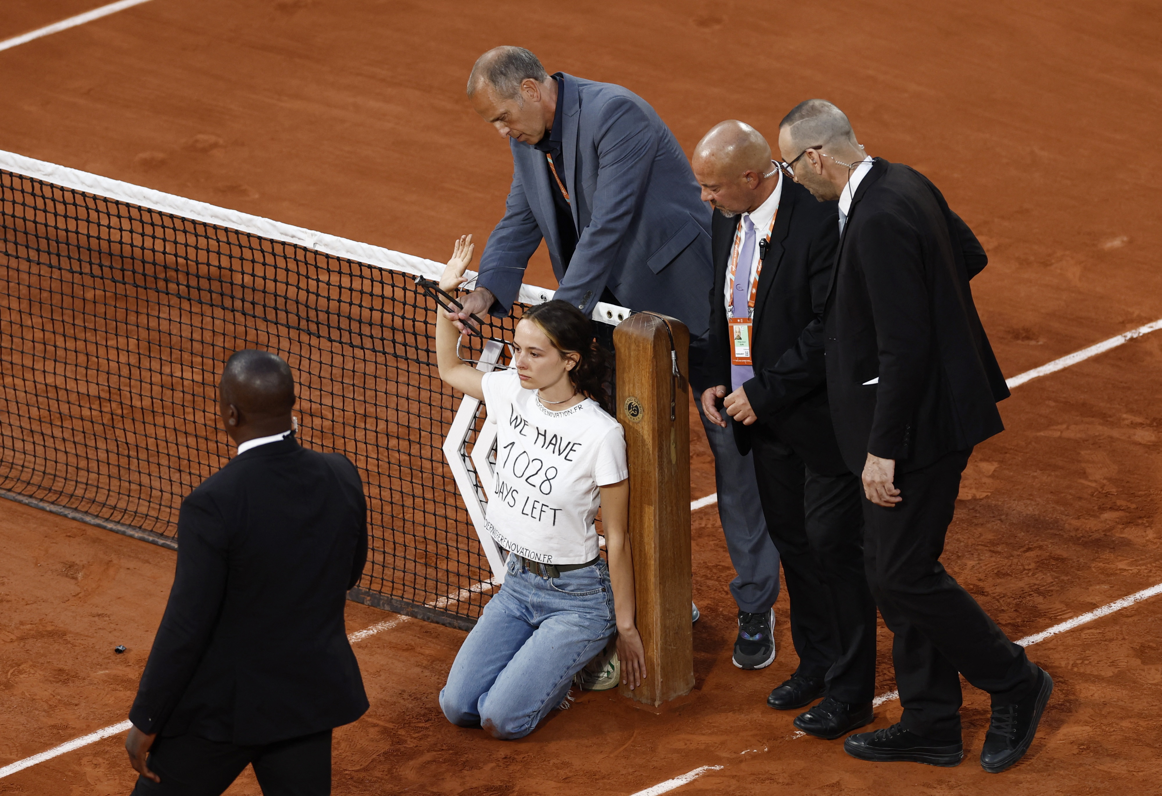 Environmental activist disrupts French Open semi-final