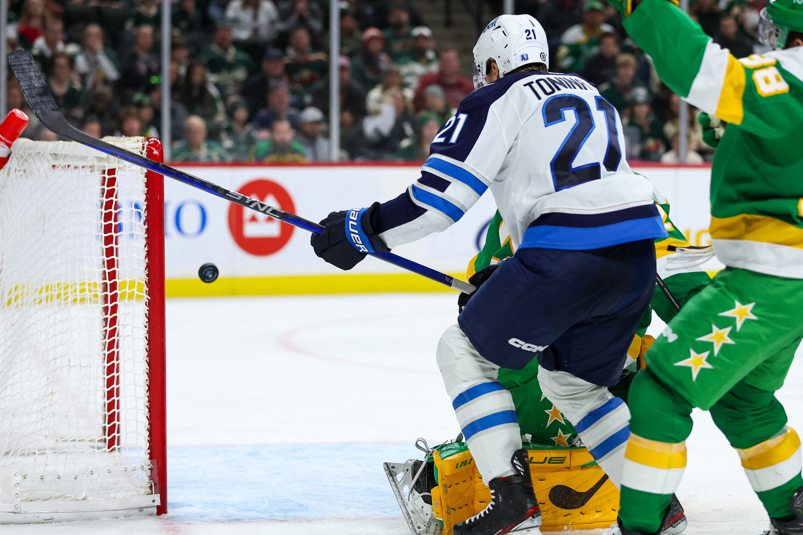 Jets spoil Wild G Marc-Andre Fleury's 1,000th NHL game | Reuters