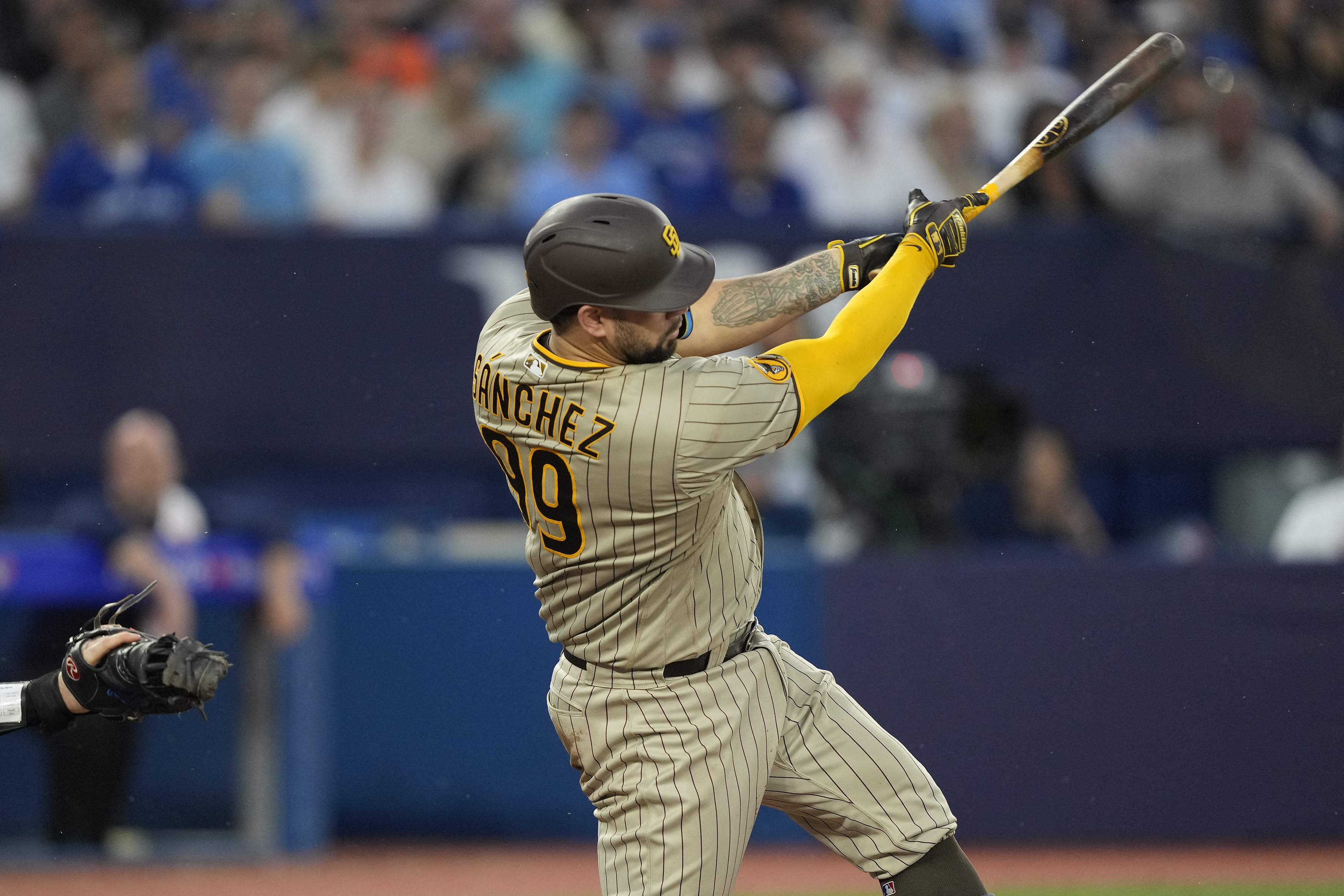 Juan Soto, Padres pummel Blue Jays