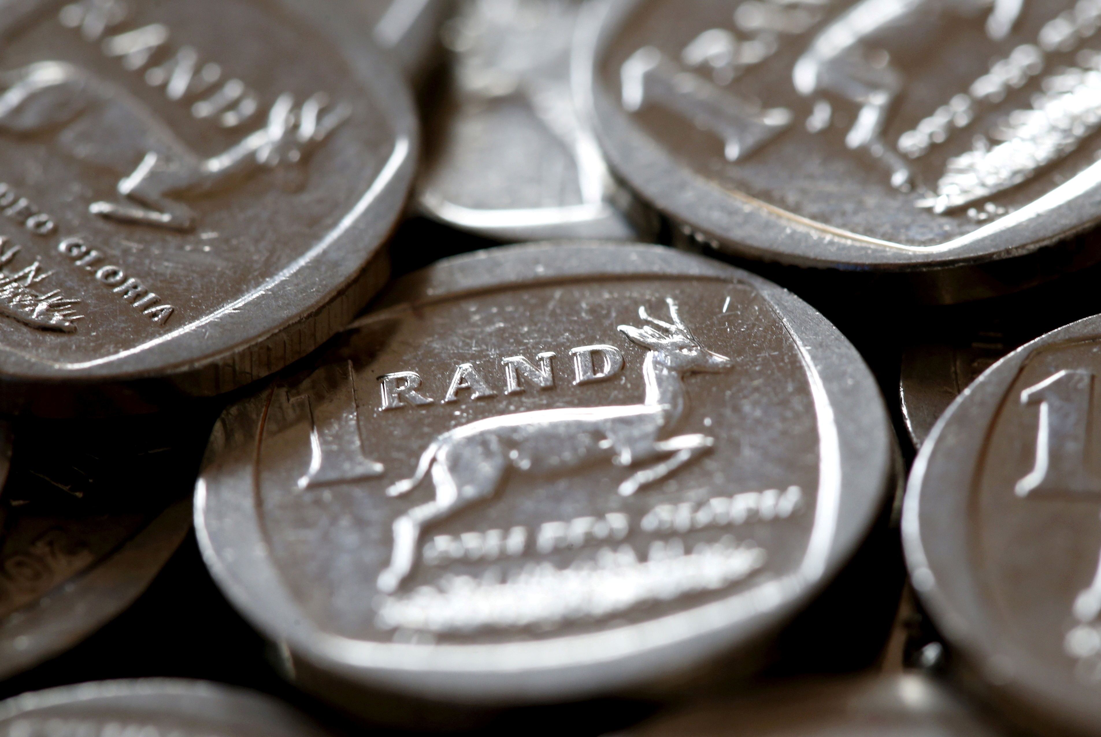 South African Rand coins are seen in this photo illustration taken September 9, 2015.    REUTERS/Mike Hutchings/File Photo