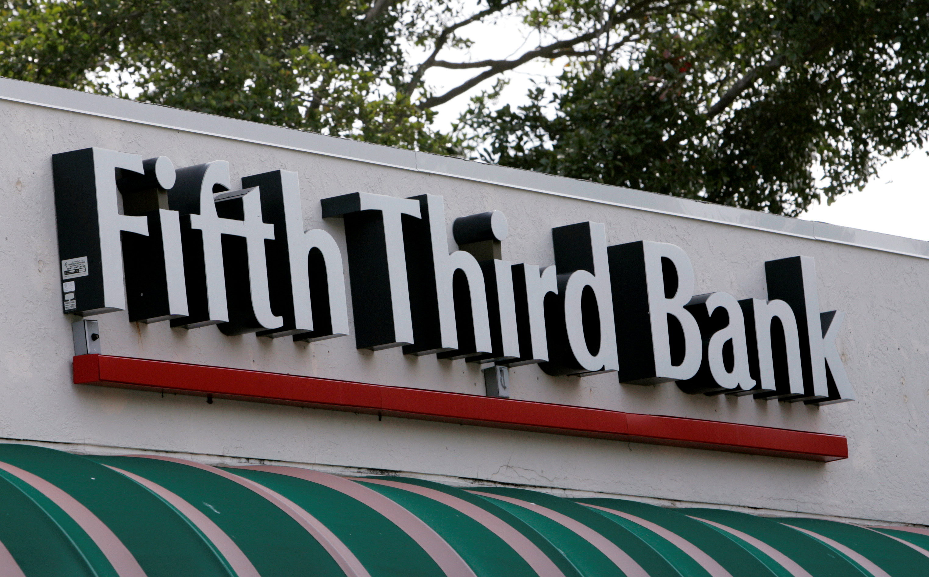 A branch location of Fifth Third Bank is shown in Boca Raton