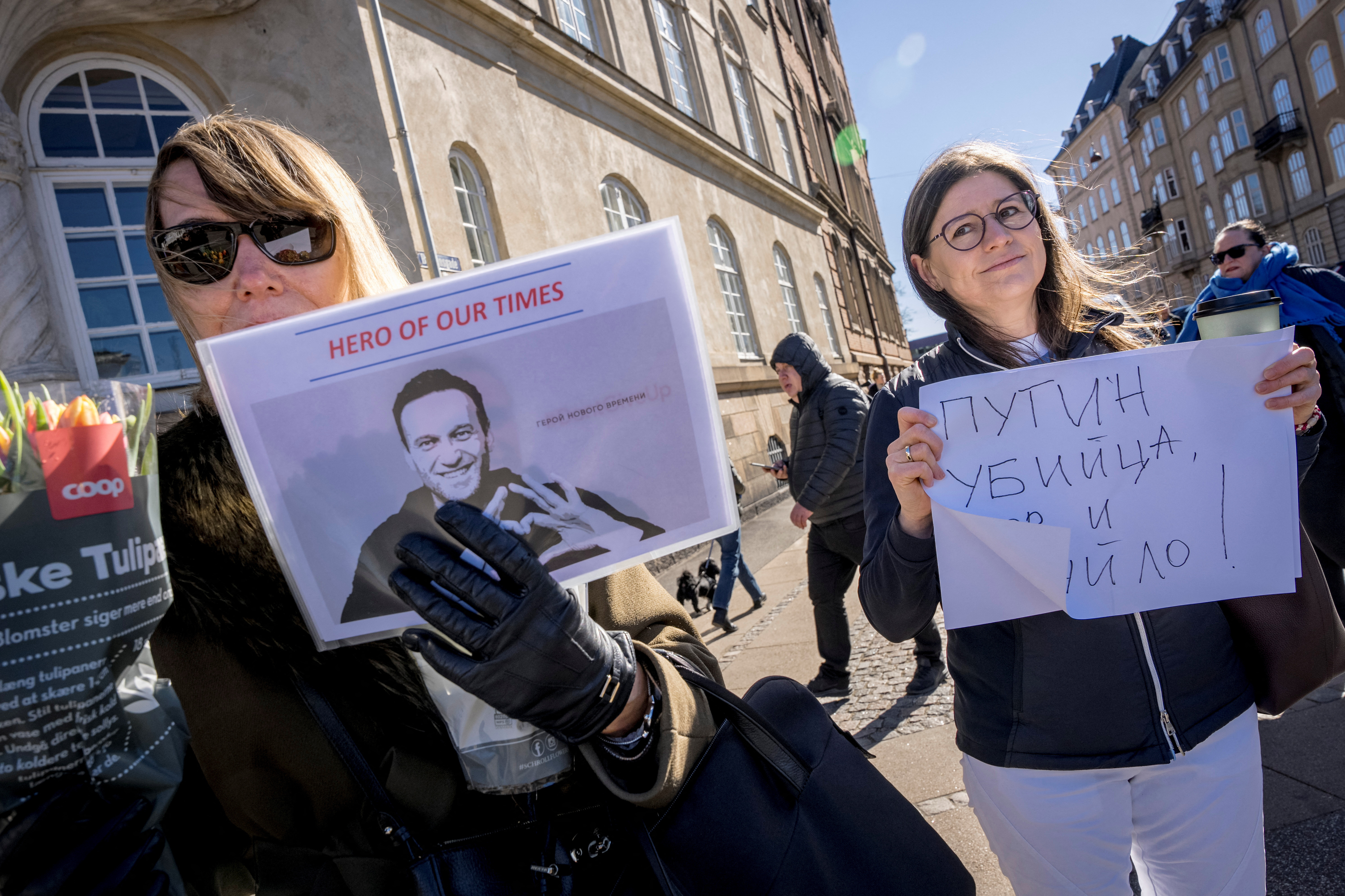 Demonstration in front of the Russian embassy in Copenhagen