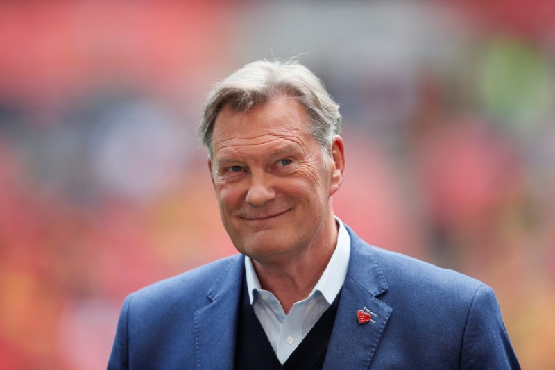 Hoddle expects open and feisty clash between England and Scotland | Reuters