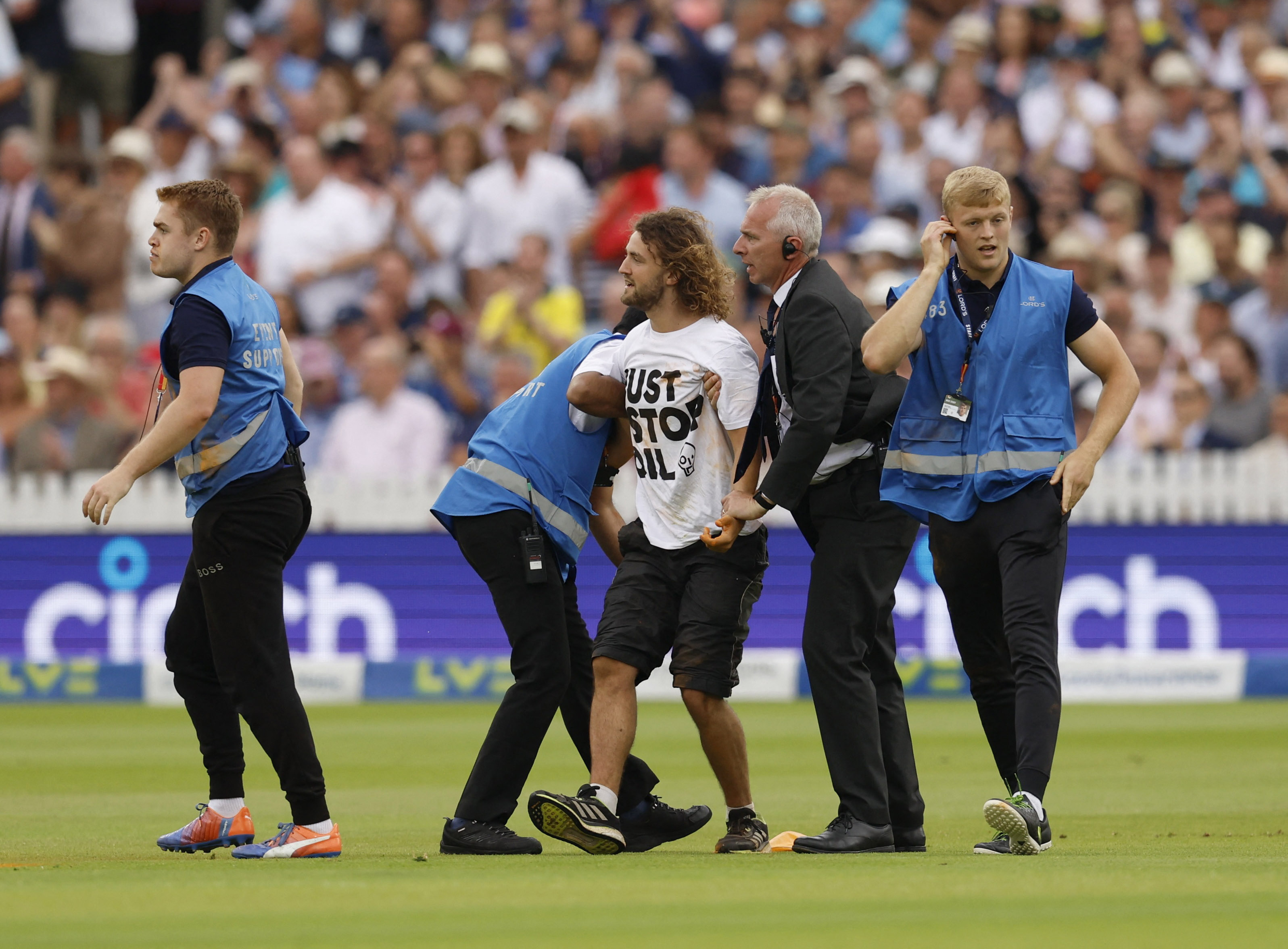 Just Stop Oil protesters halt second Ashes test | Reuters