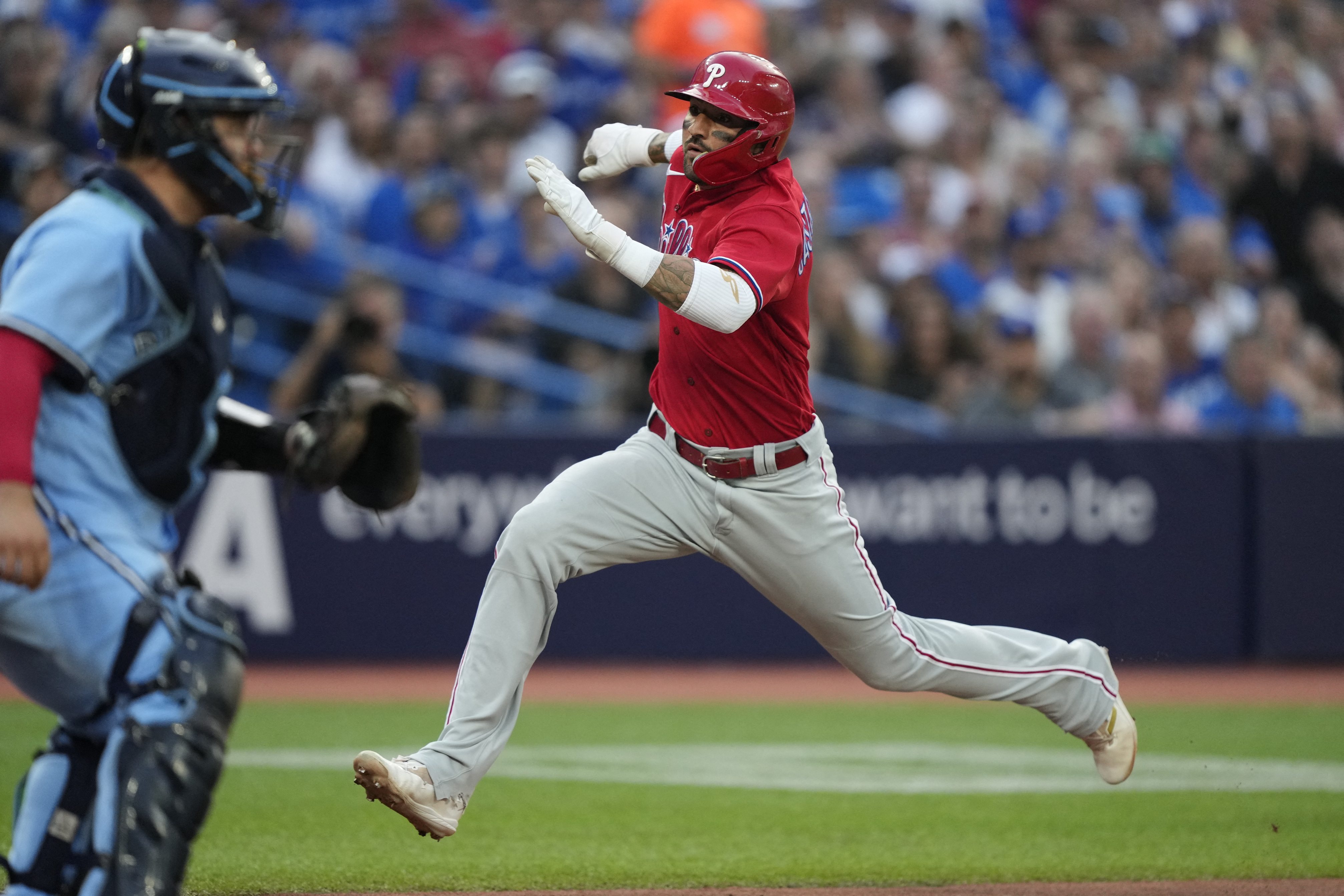 Bryce Harper leads the Phillies bats with two home runs in 9-4 win