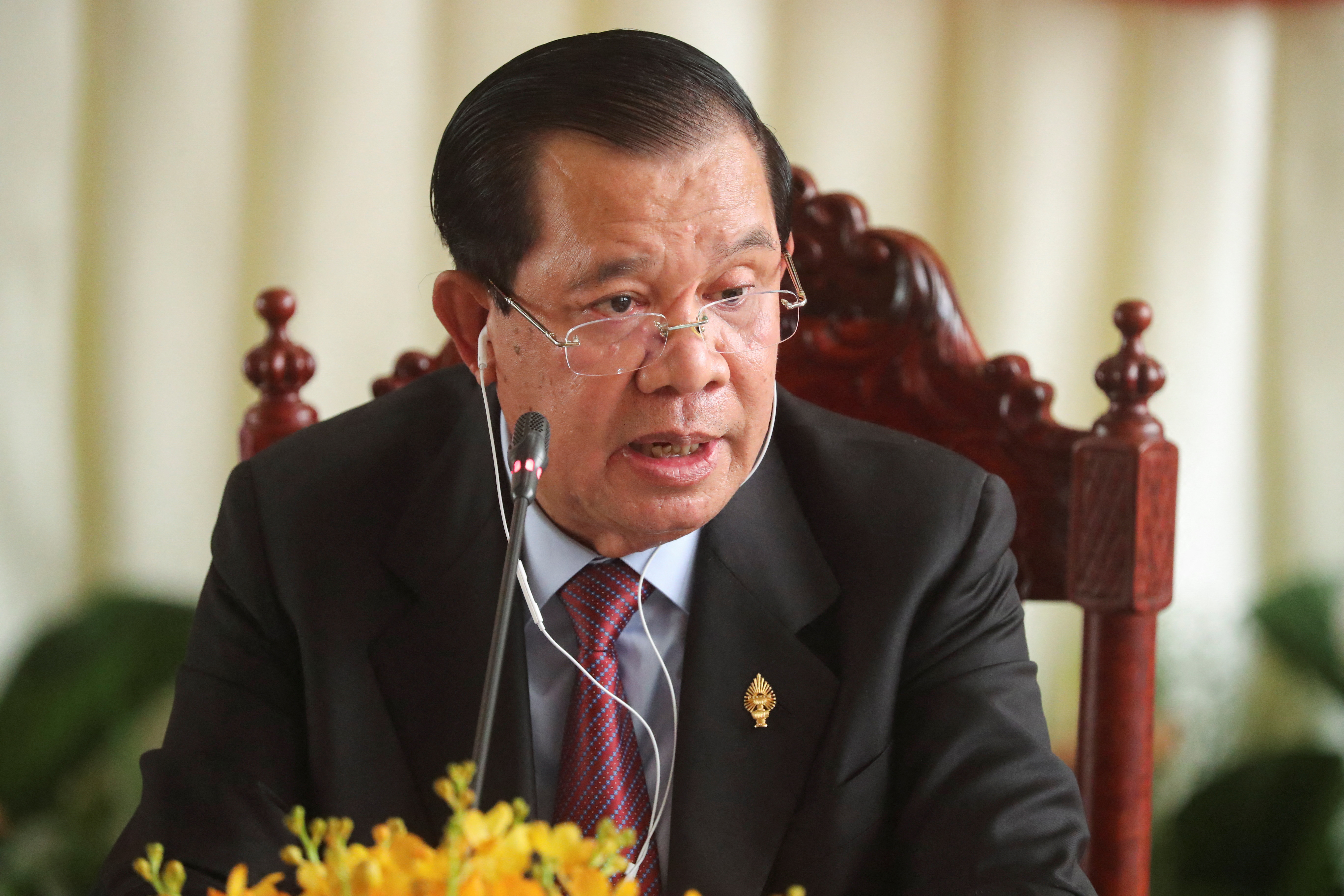 Cambodia's parliament votes to confirm new prime minister