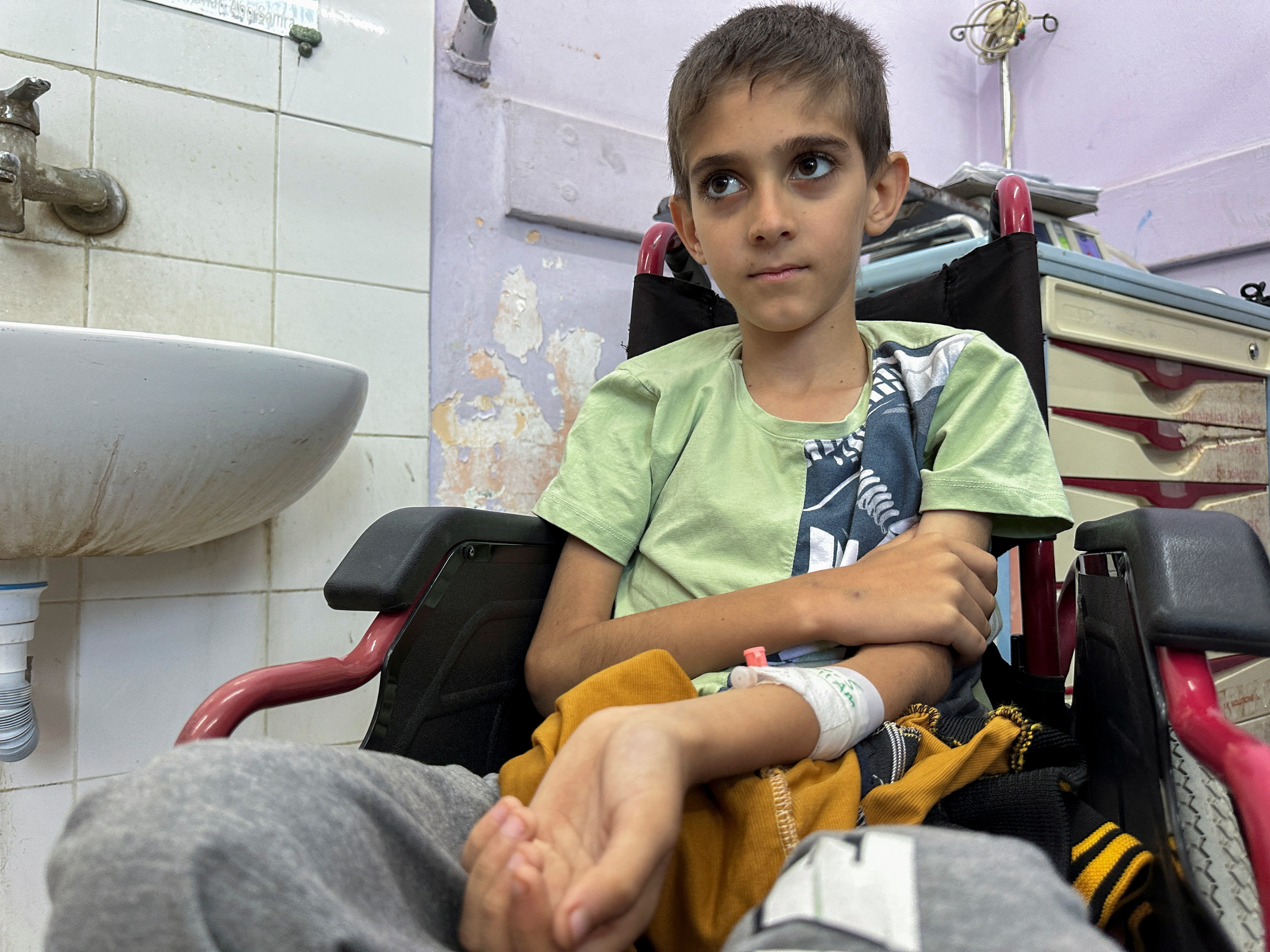 Gaza border closure shrinks 10-year-old cancer patient hopes for treatment abroad