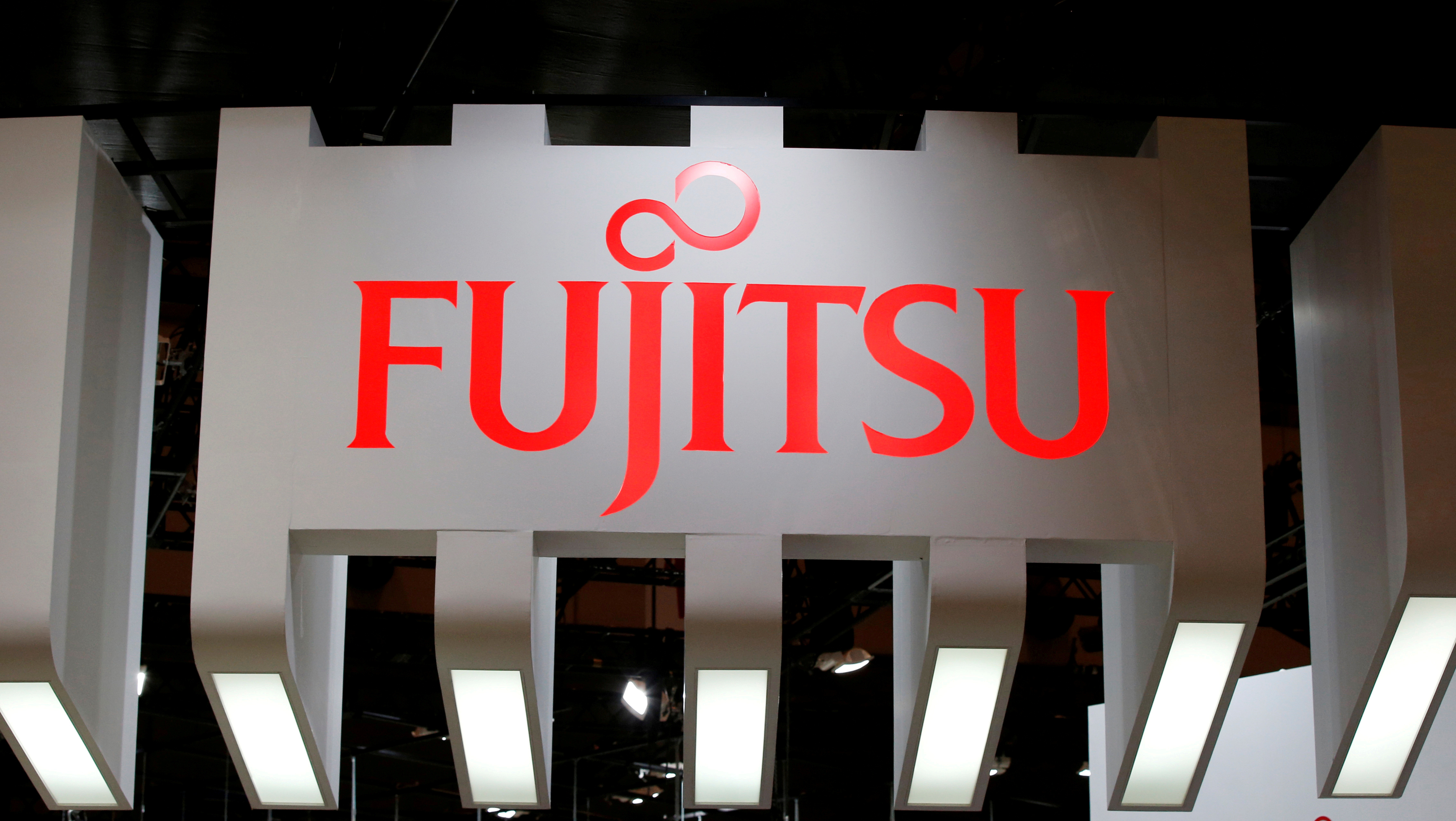 fujitsu logo