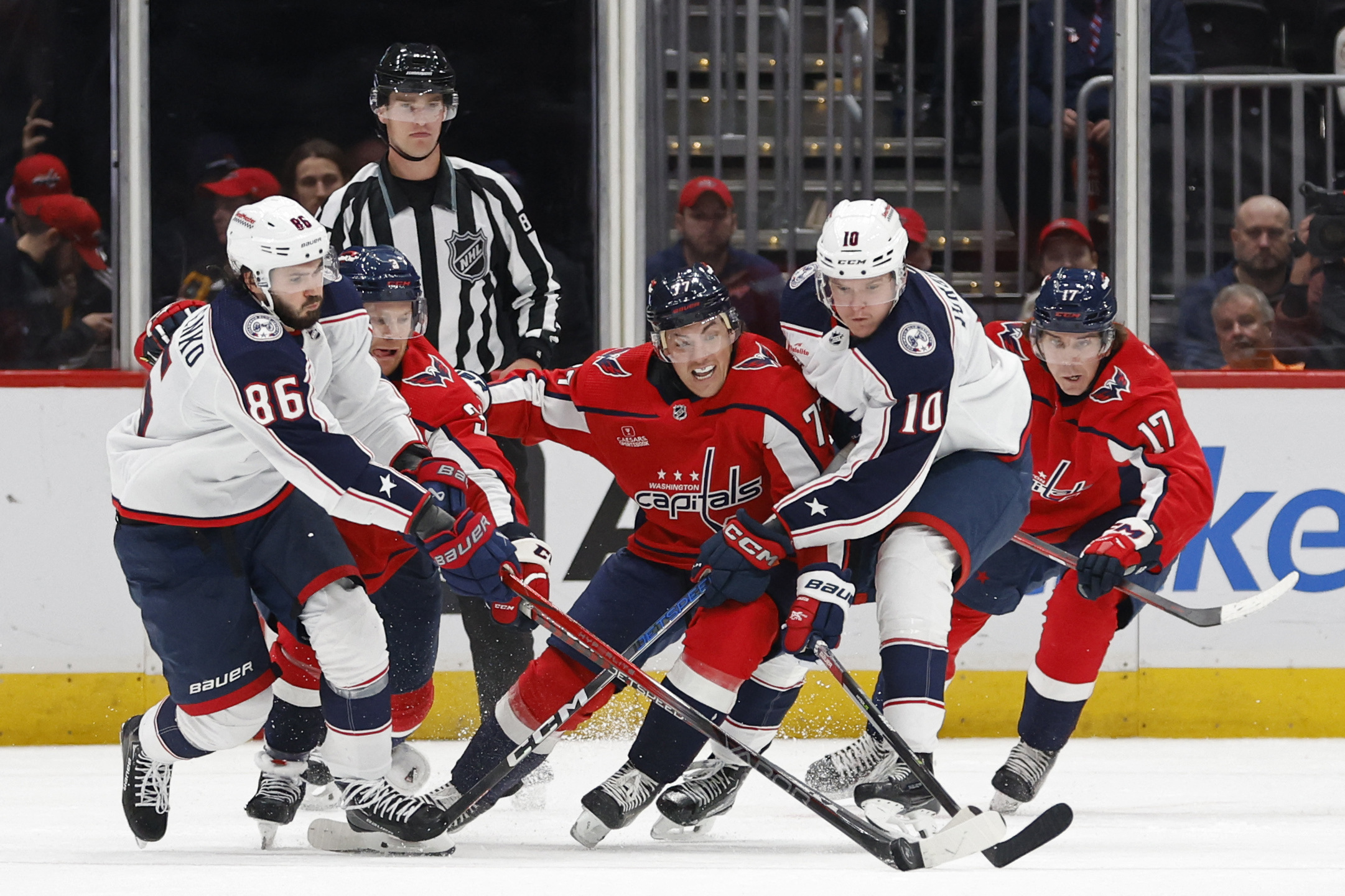 Early goals stand up as Caps clip Blue Jackets | Reuters