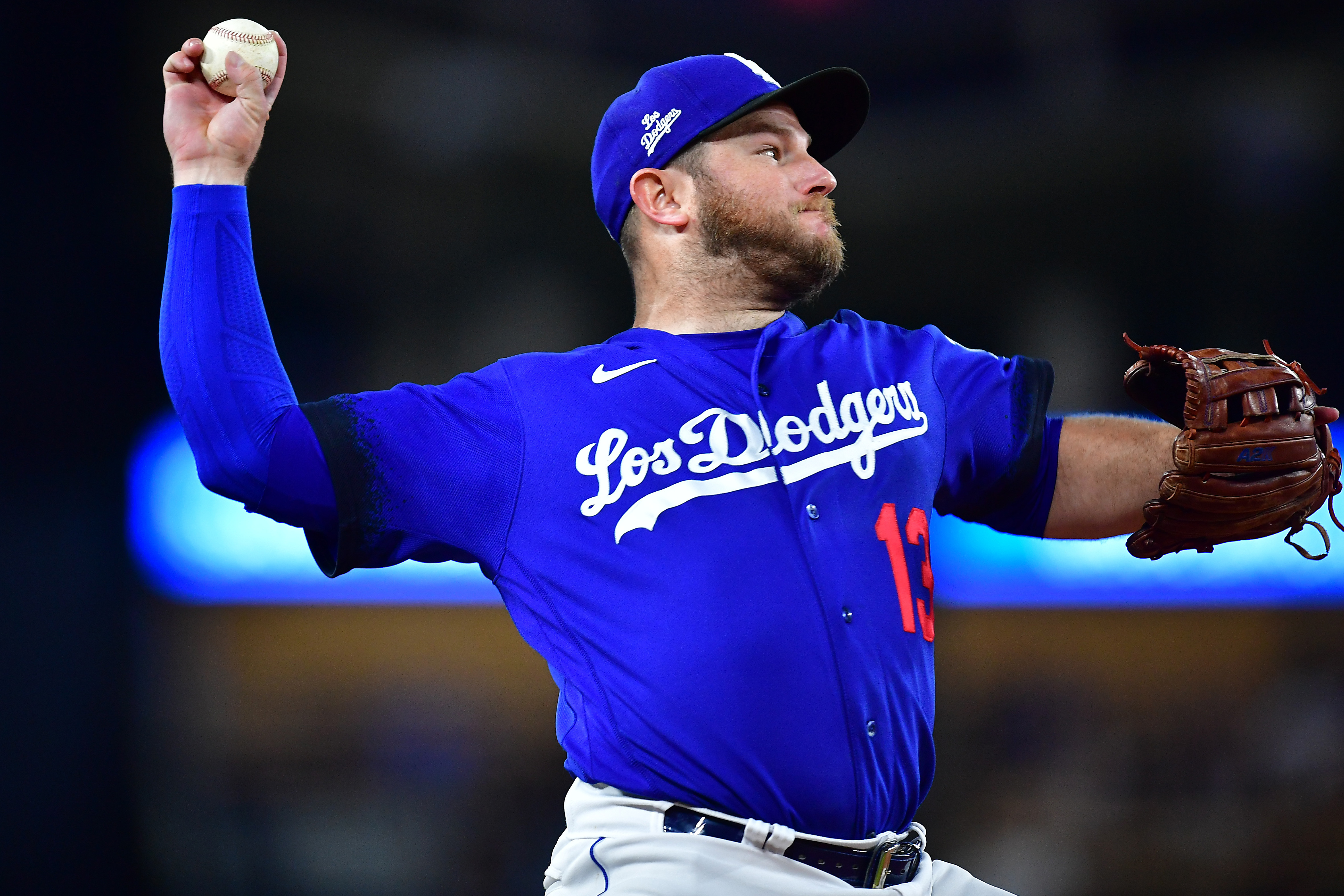 Freddie Freeman, Max Muncy power Dodgers past Pirates