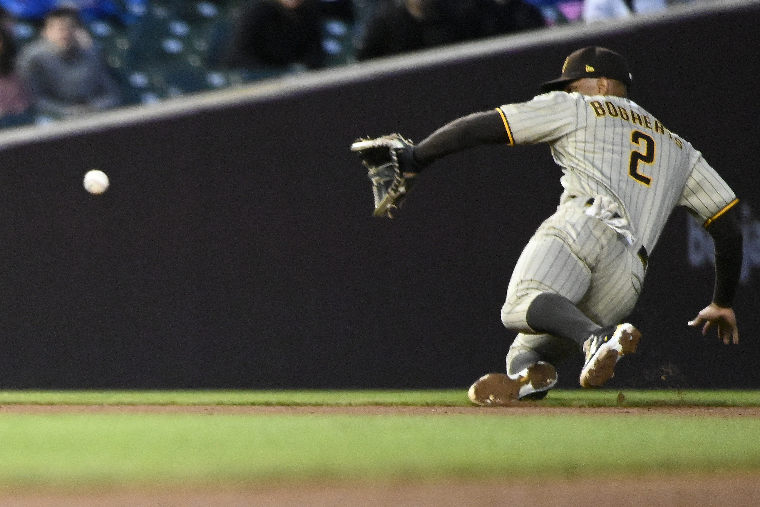 Justin Steele, Yan Gomes help Cubs blank Padres 6-0