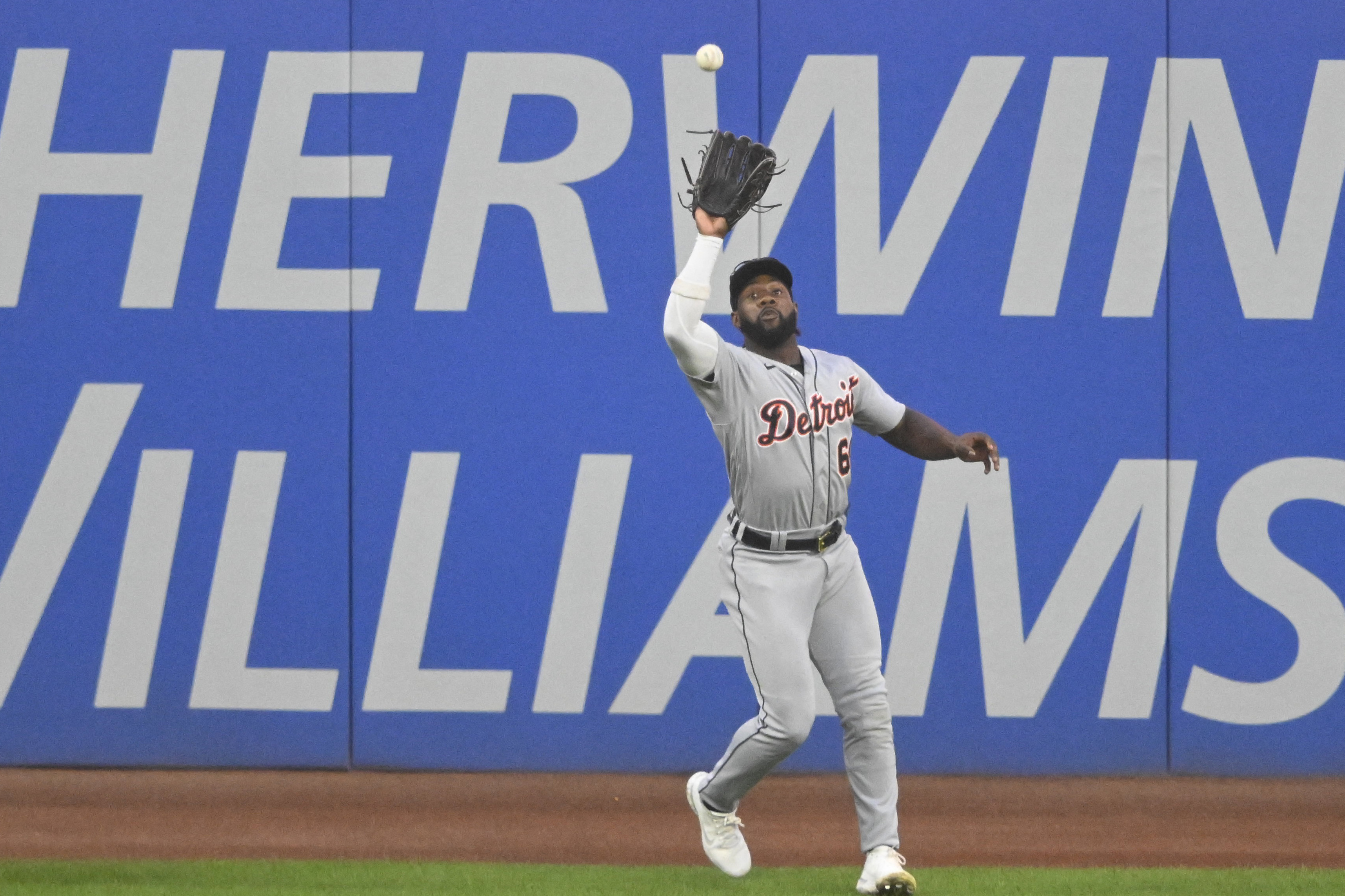 Detroit Tigers lock up 2nd place in Central with 8-0 win vs. Cleveland