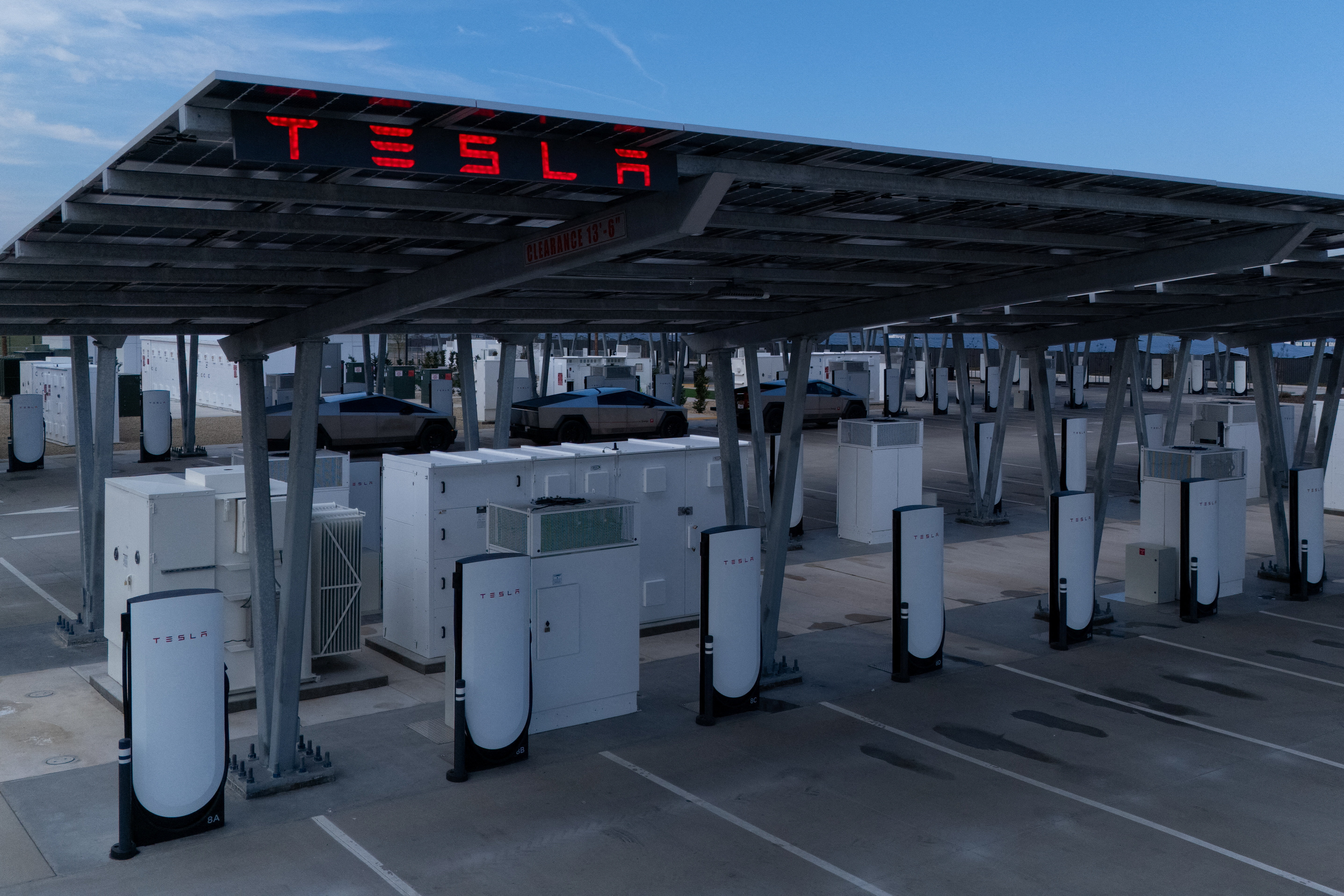 Tesla in talks with Chinese firms to buy $2.9 billion worth of