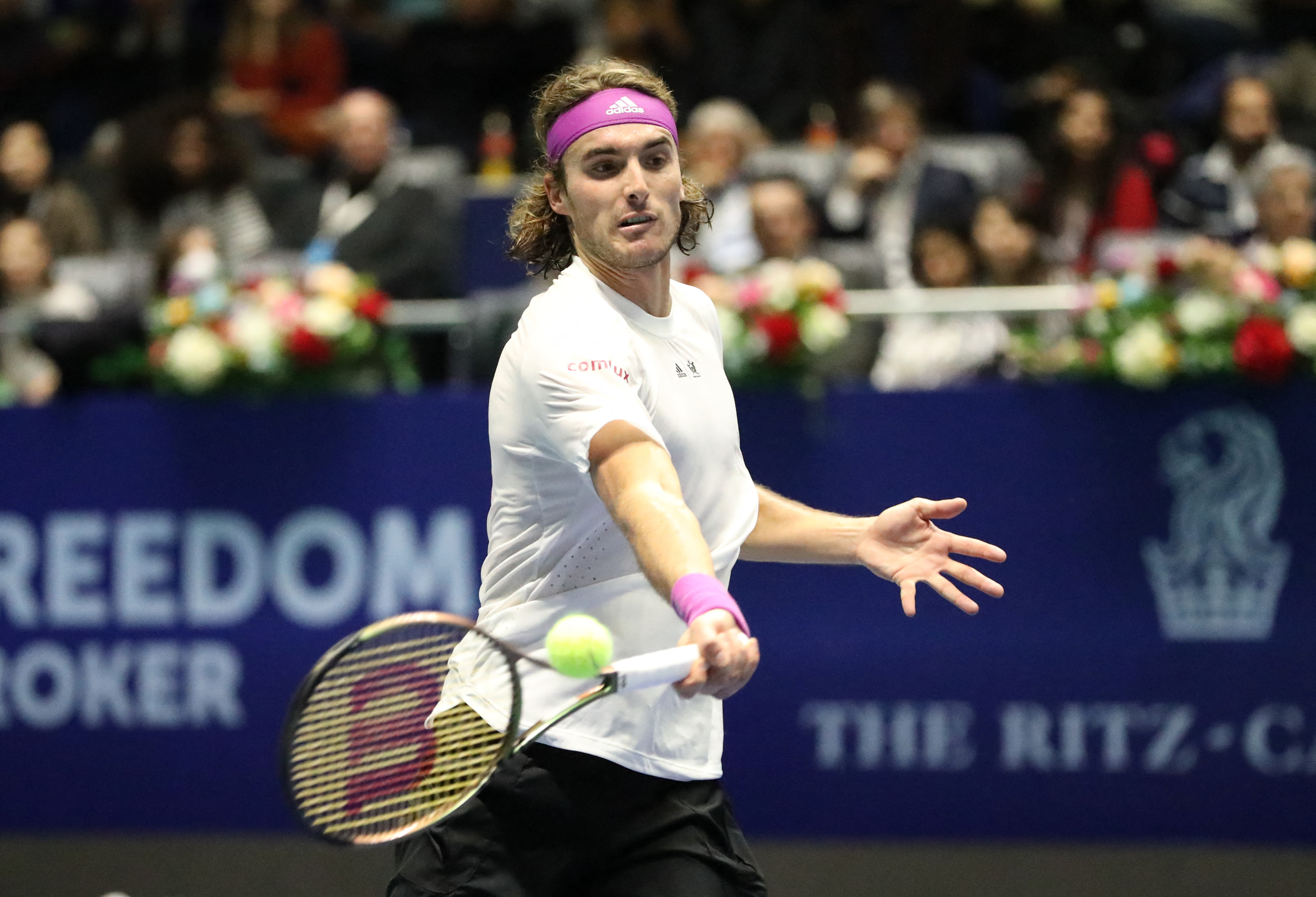 Medvedev and Tsitsipas advance at Vienna Open