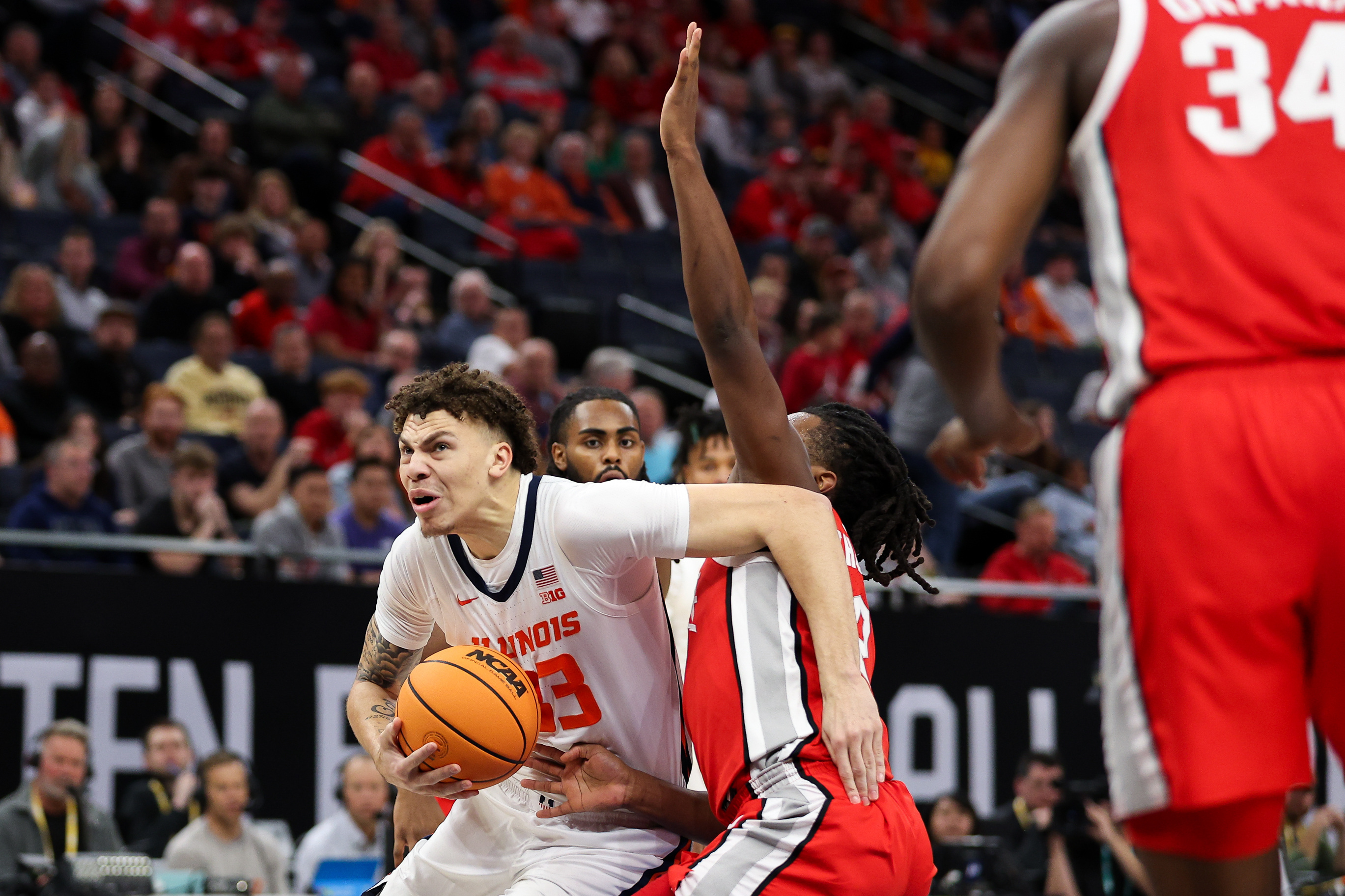 No. 13 Illini rally past Ohio State in Big Ten quarters | Reuters