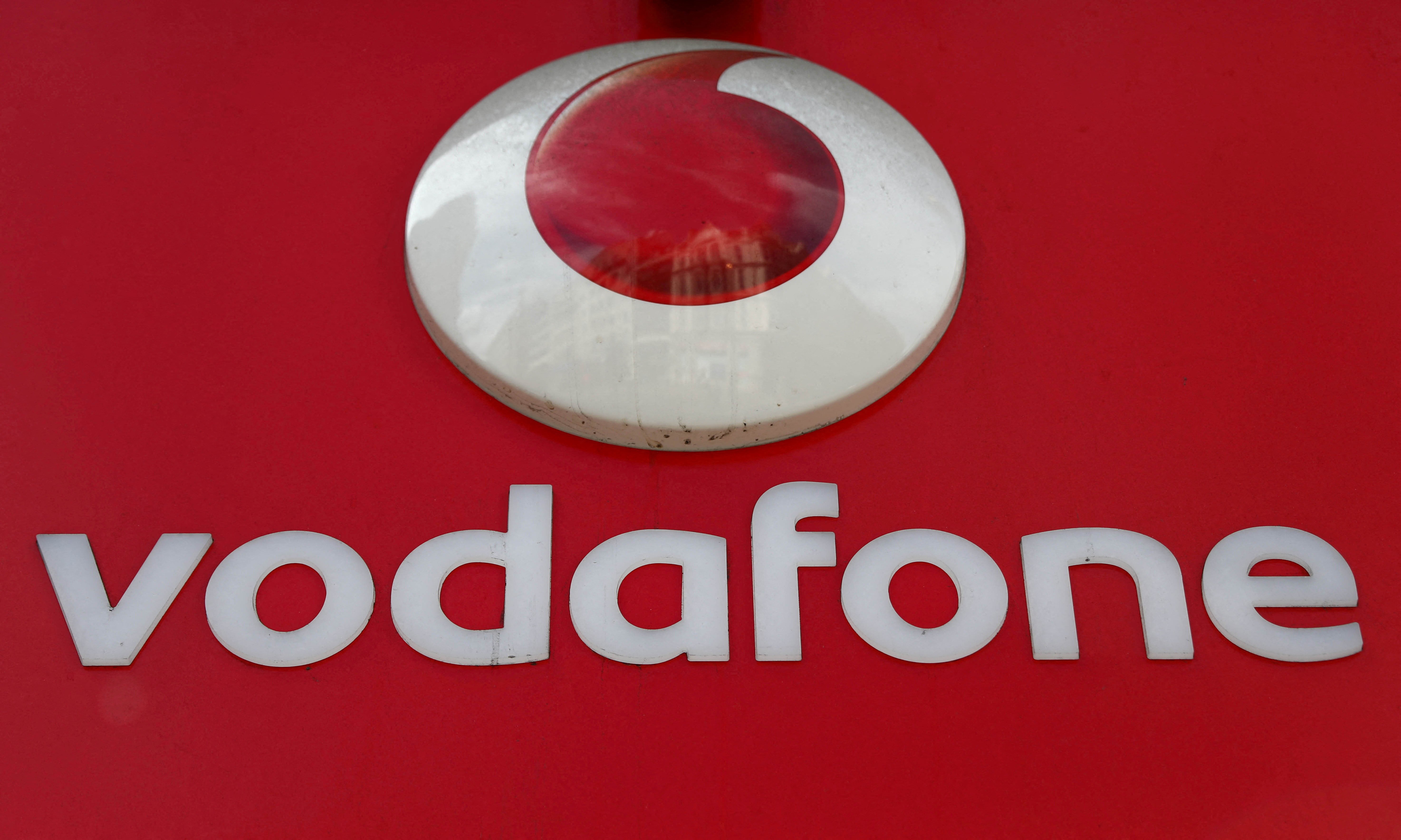 French tycoon Xavier Niel builds £750m stake in Vodafone