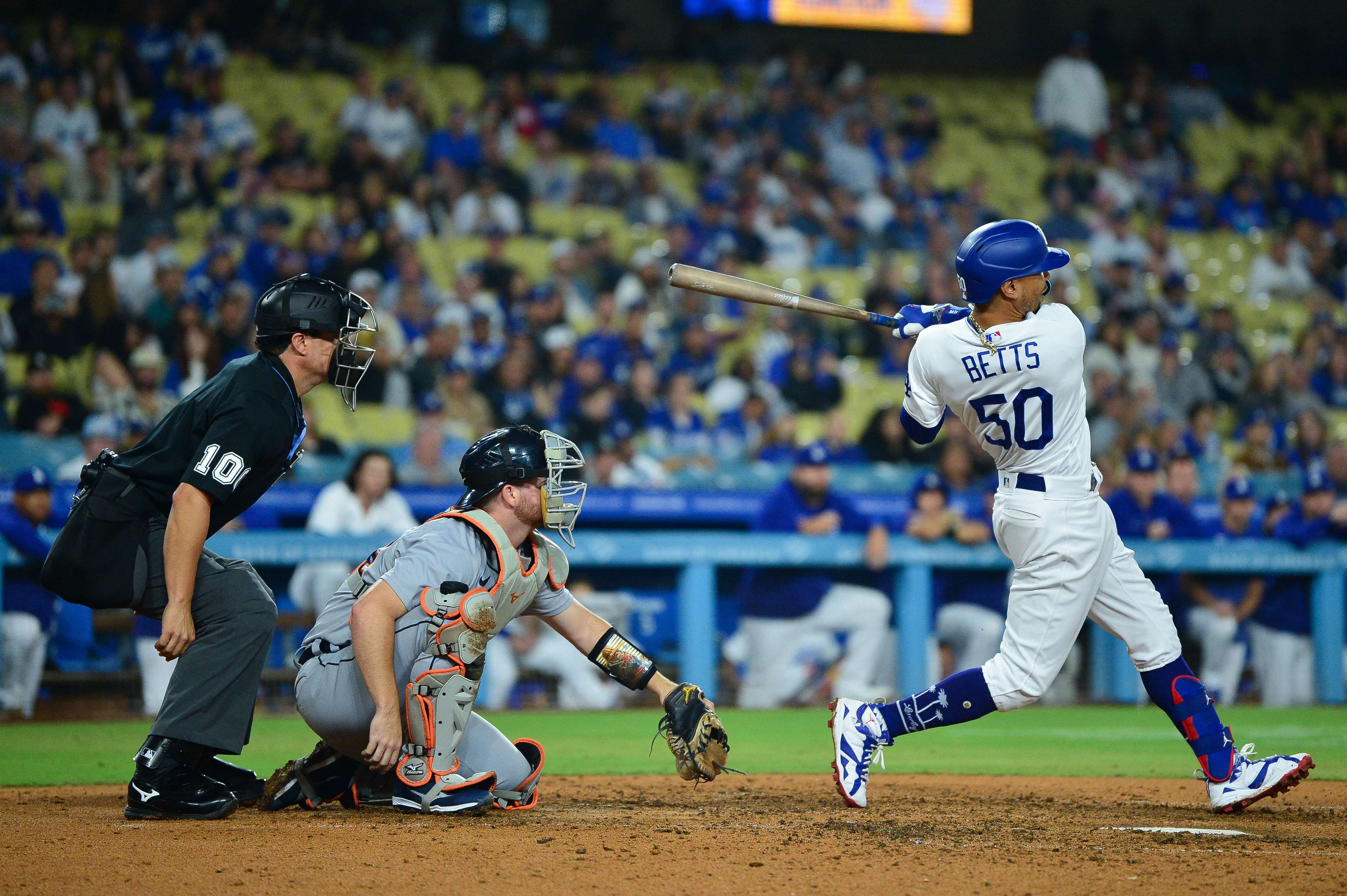 Muncy's base hit in 9th lifts Dodgers to 3-2 win over Tigers and extends  winning streak to 5 - The San Diego Union-Tribune