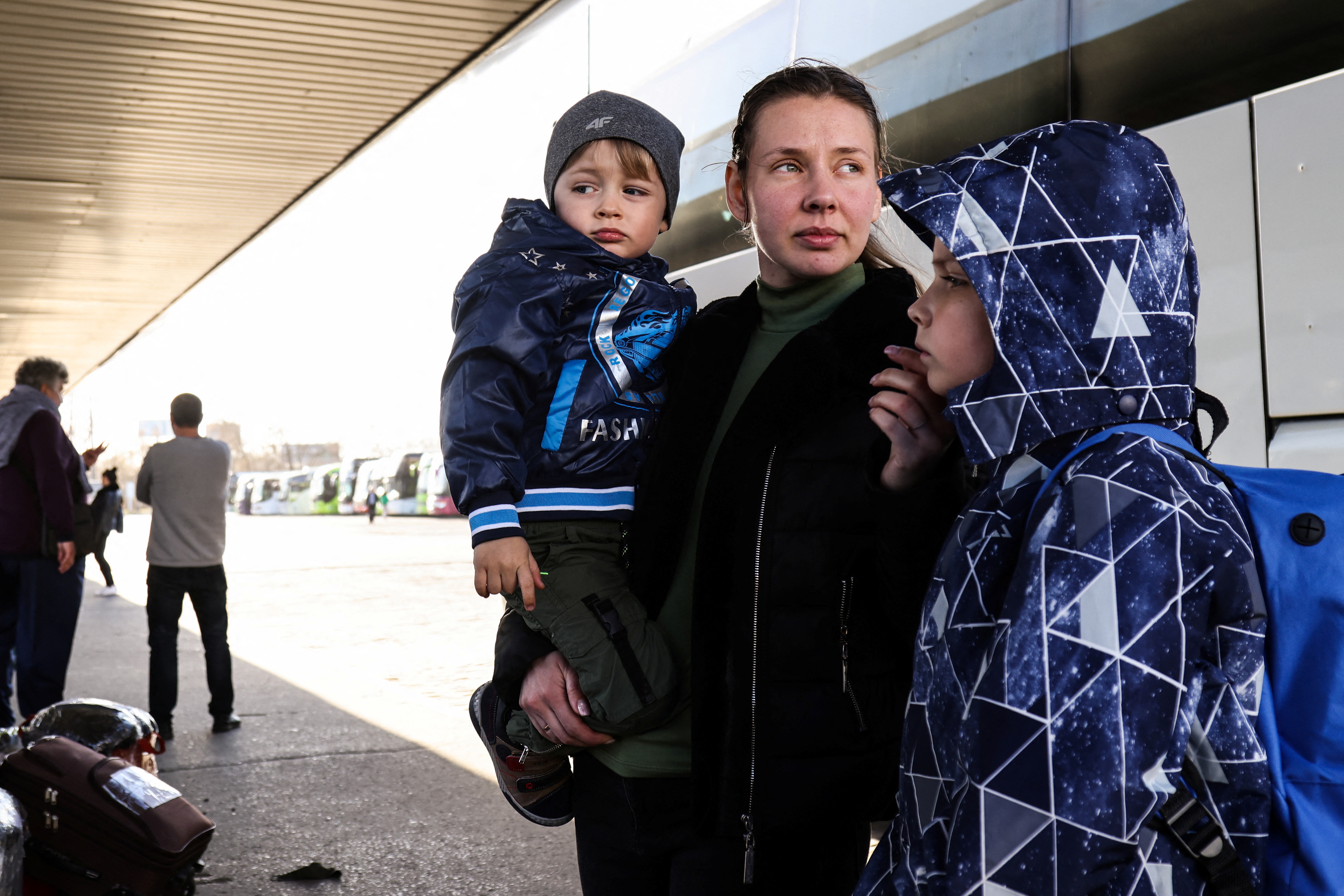A month into war, some Ukrainian refugees in Poland decide to go back home