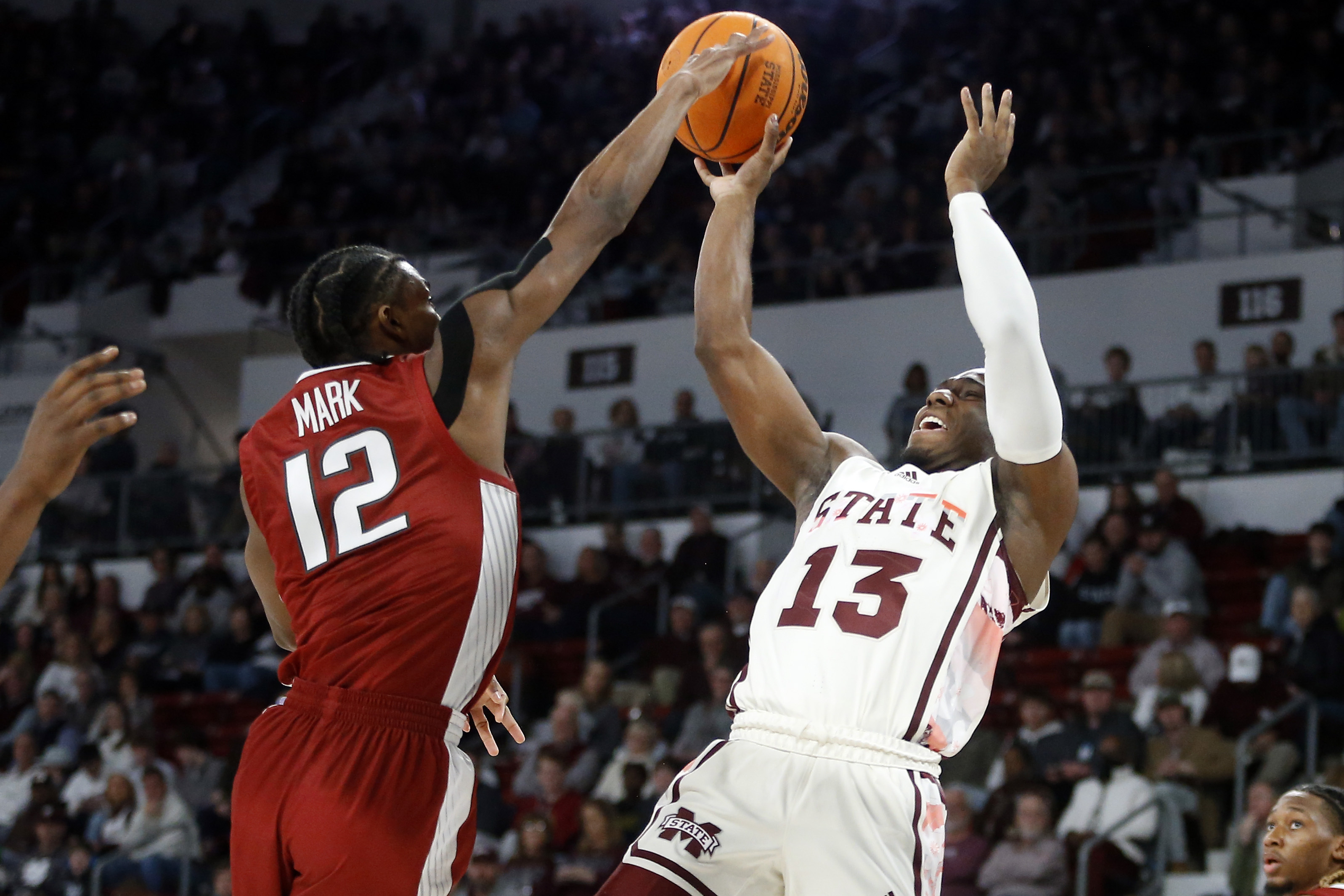 Josh Hubbard Helps Mississippi State Slide Past Arkansas | Reuters