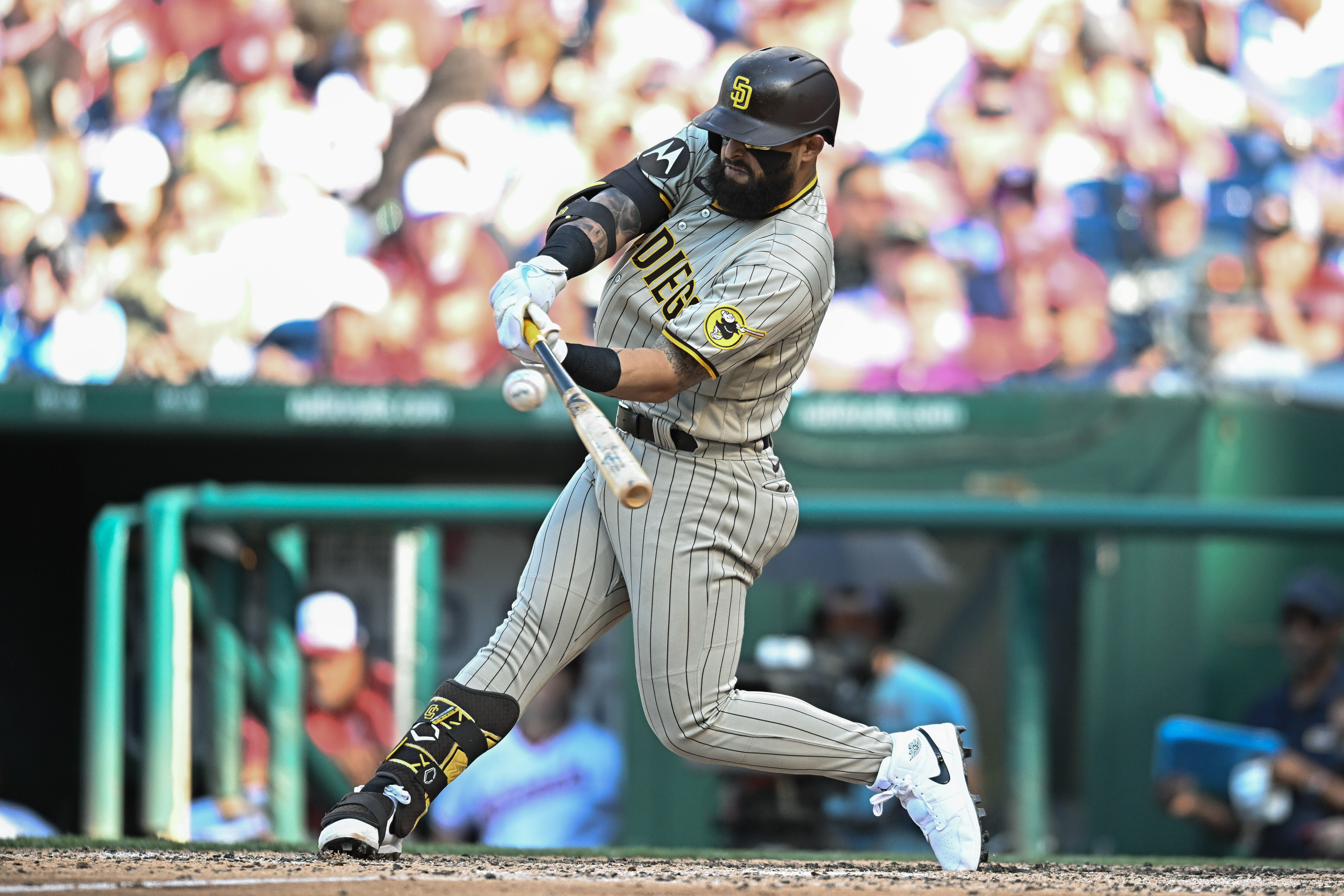 Javier Baez belts 2 homers vs. A's 