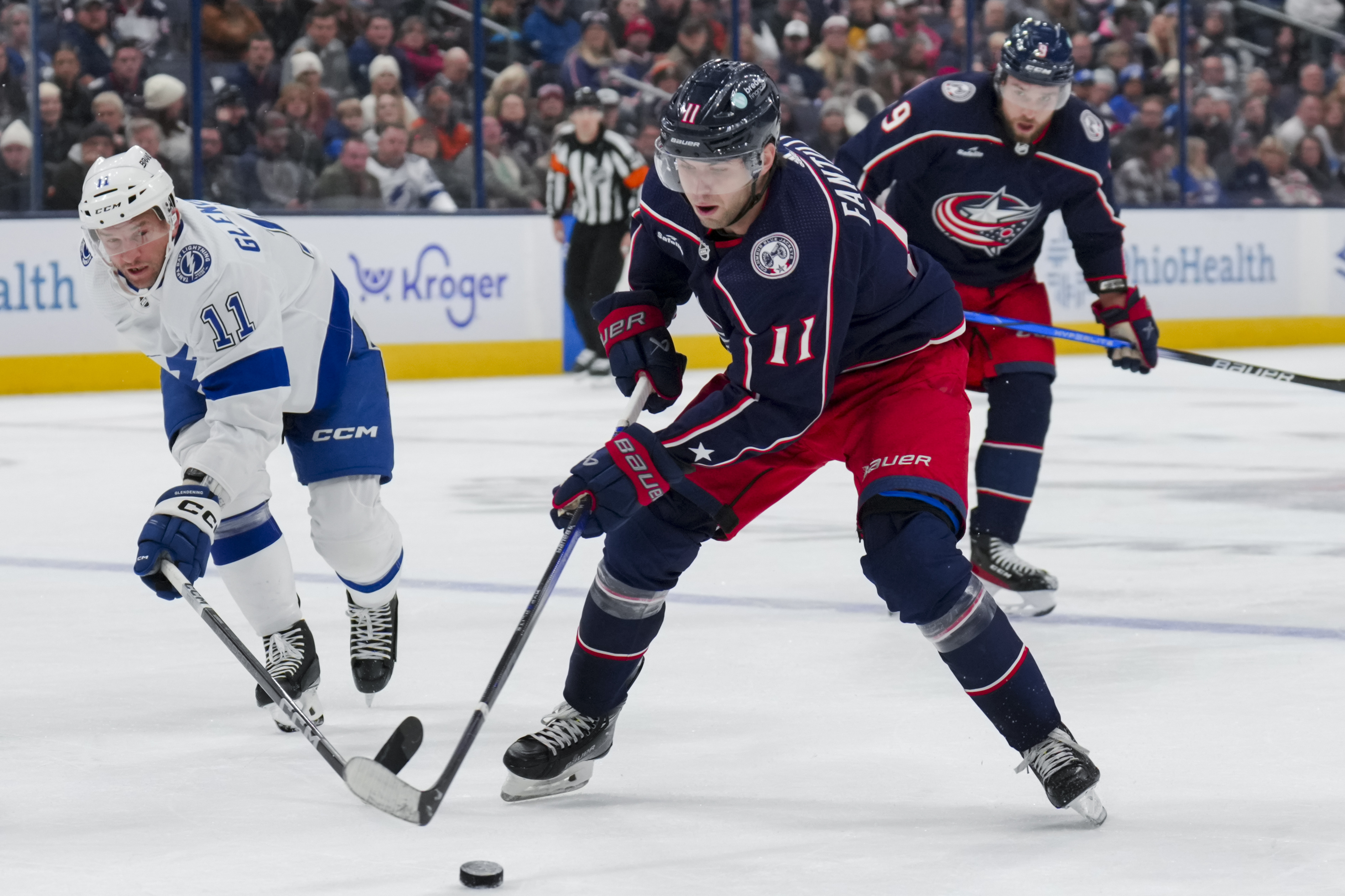 Blue Jackets take down Lightning with barrage in third | Reuters