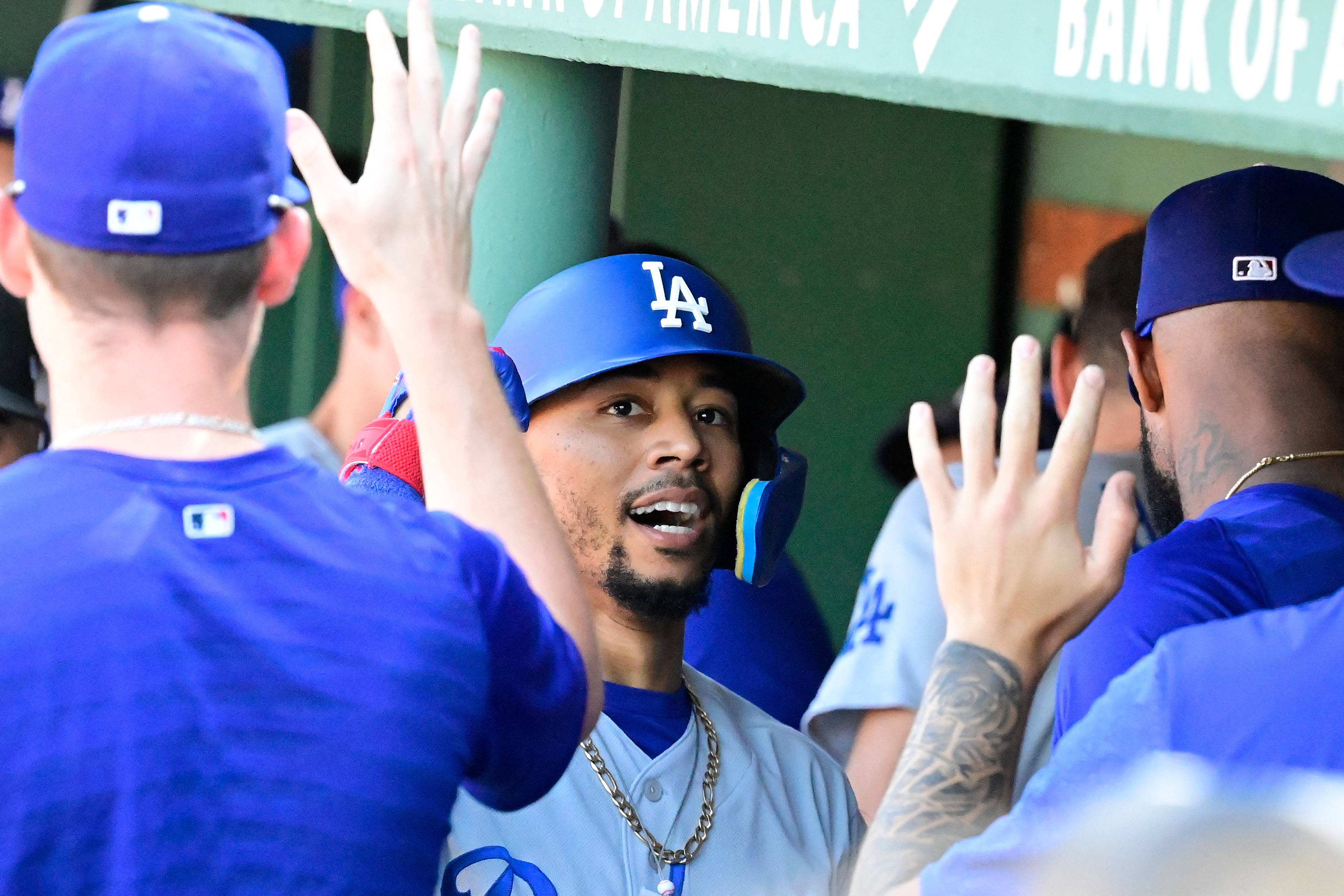 Phillies Bats Stay Cool As Temperatures Rise, Dodgers Win 6-2 »