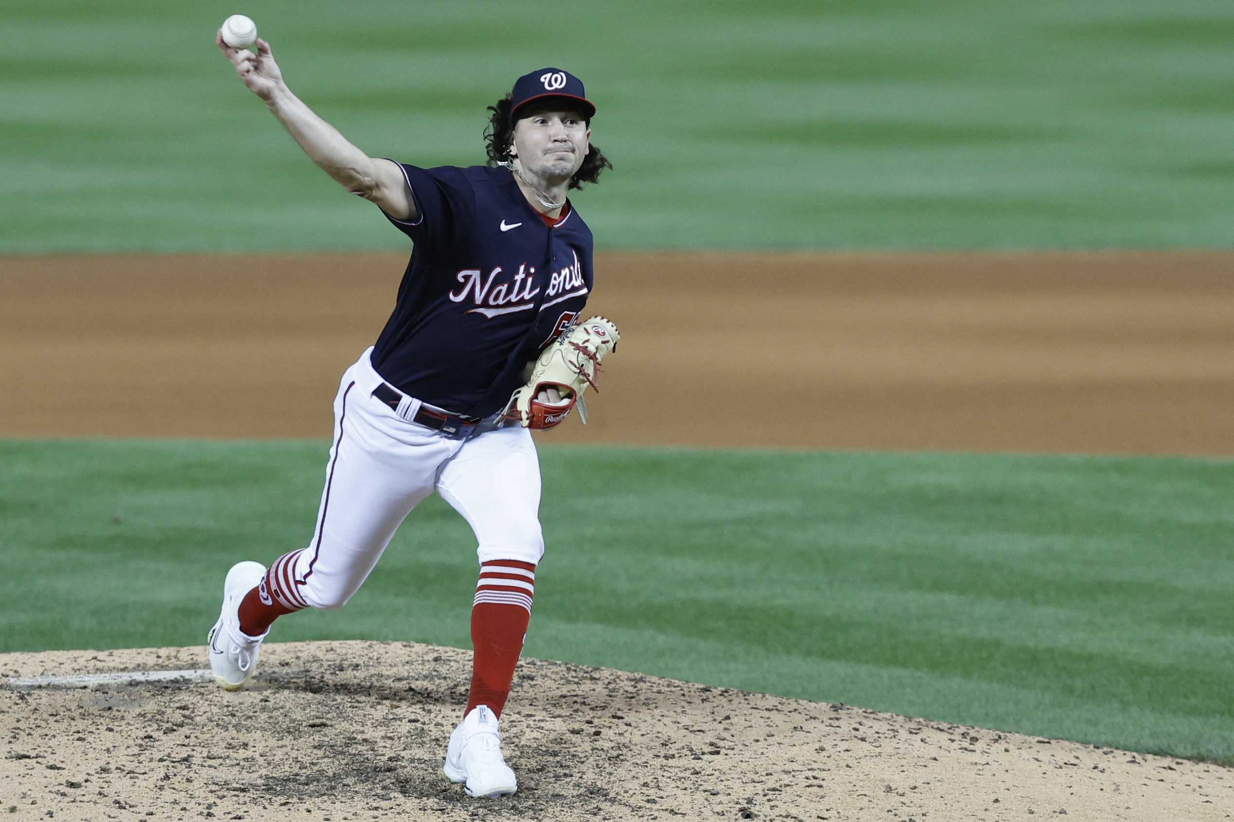 Column: Chicago White Sox trying to ignore Mike Clevinger saga