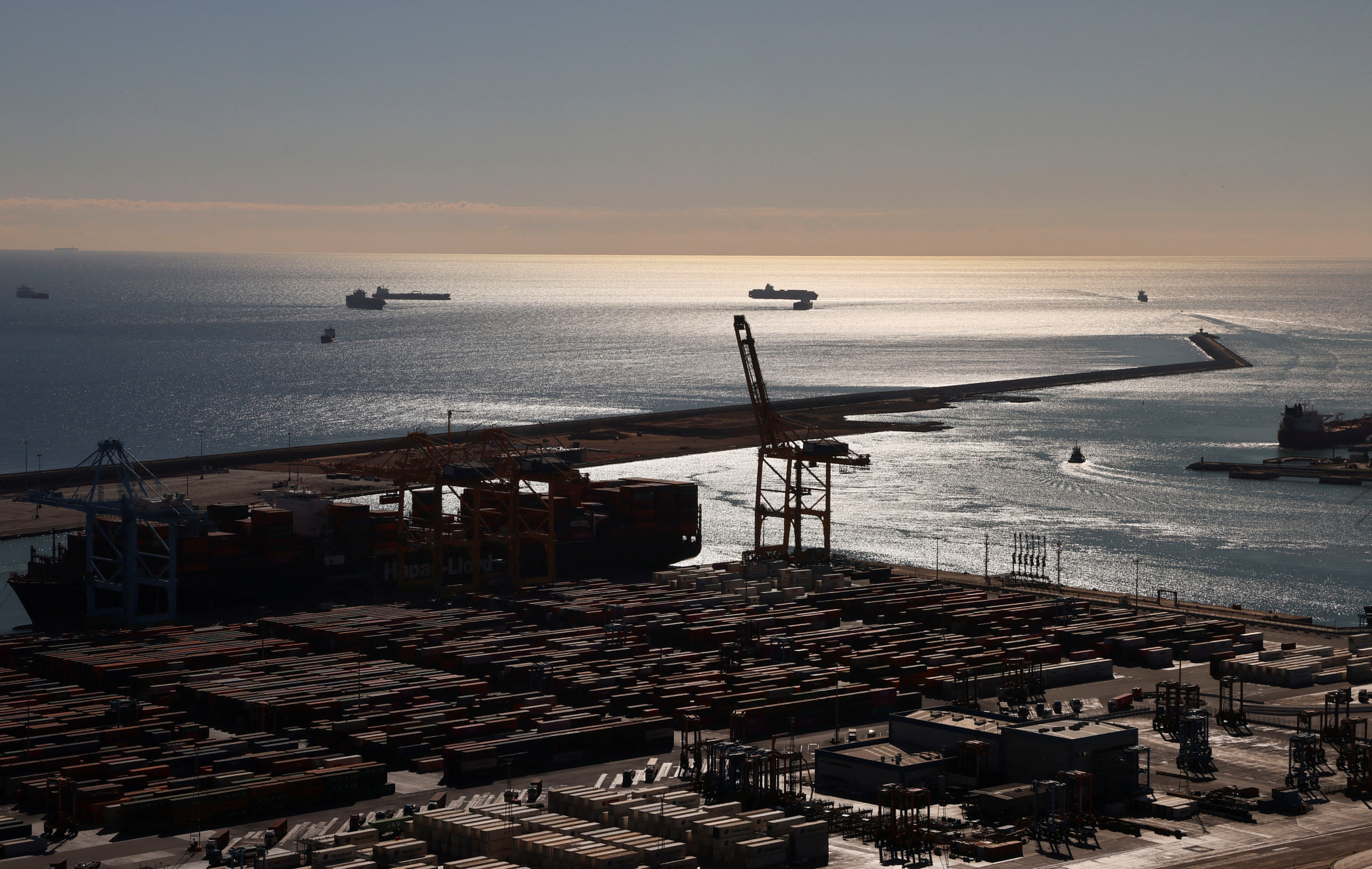 Barcelona dockers refuse to handle military material amid Gaza war