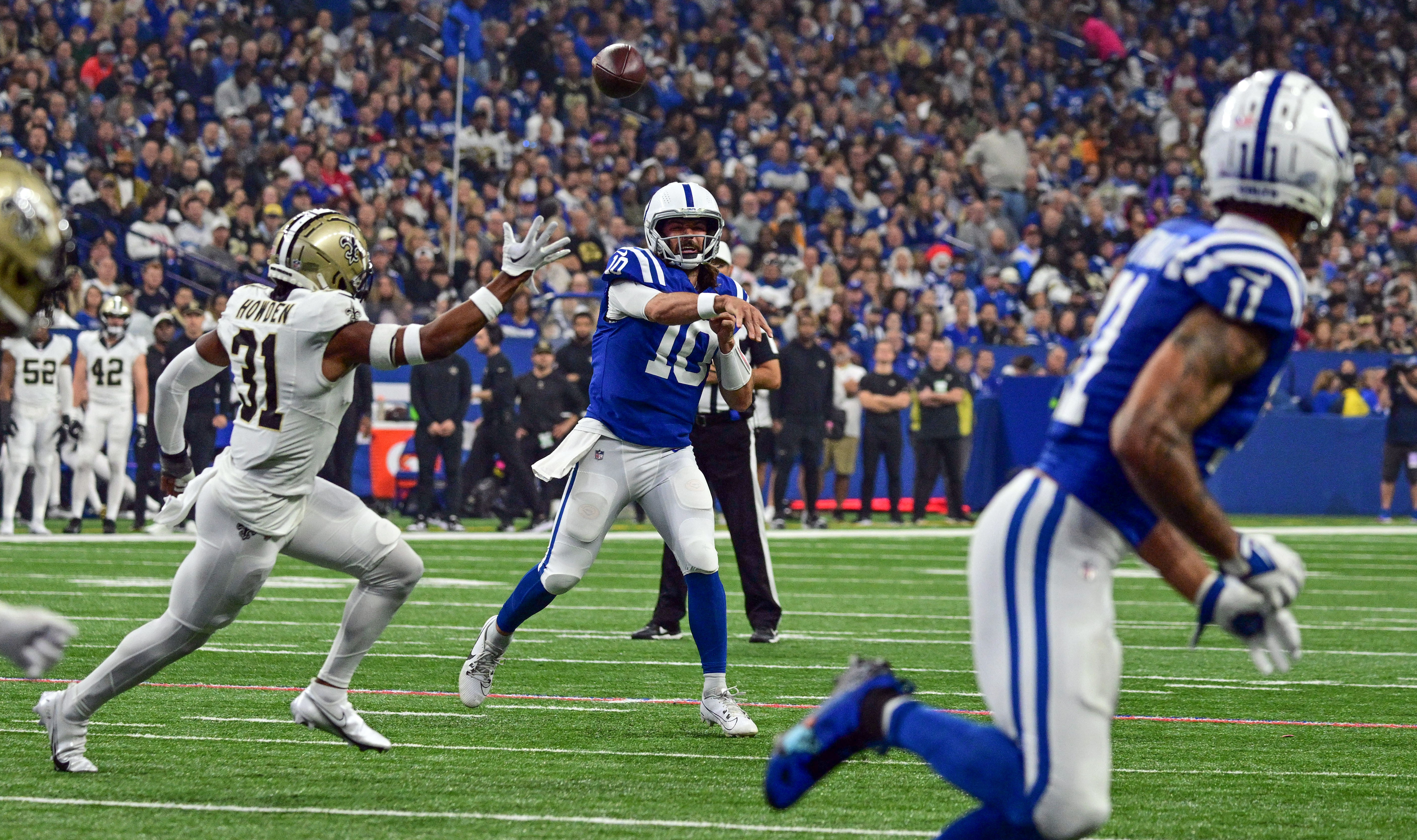 Saints offense comes alive in 38-27 win over Colts | Reuters