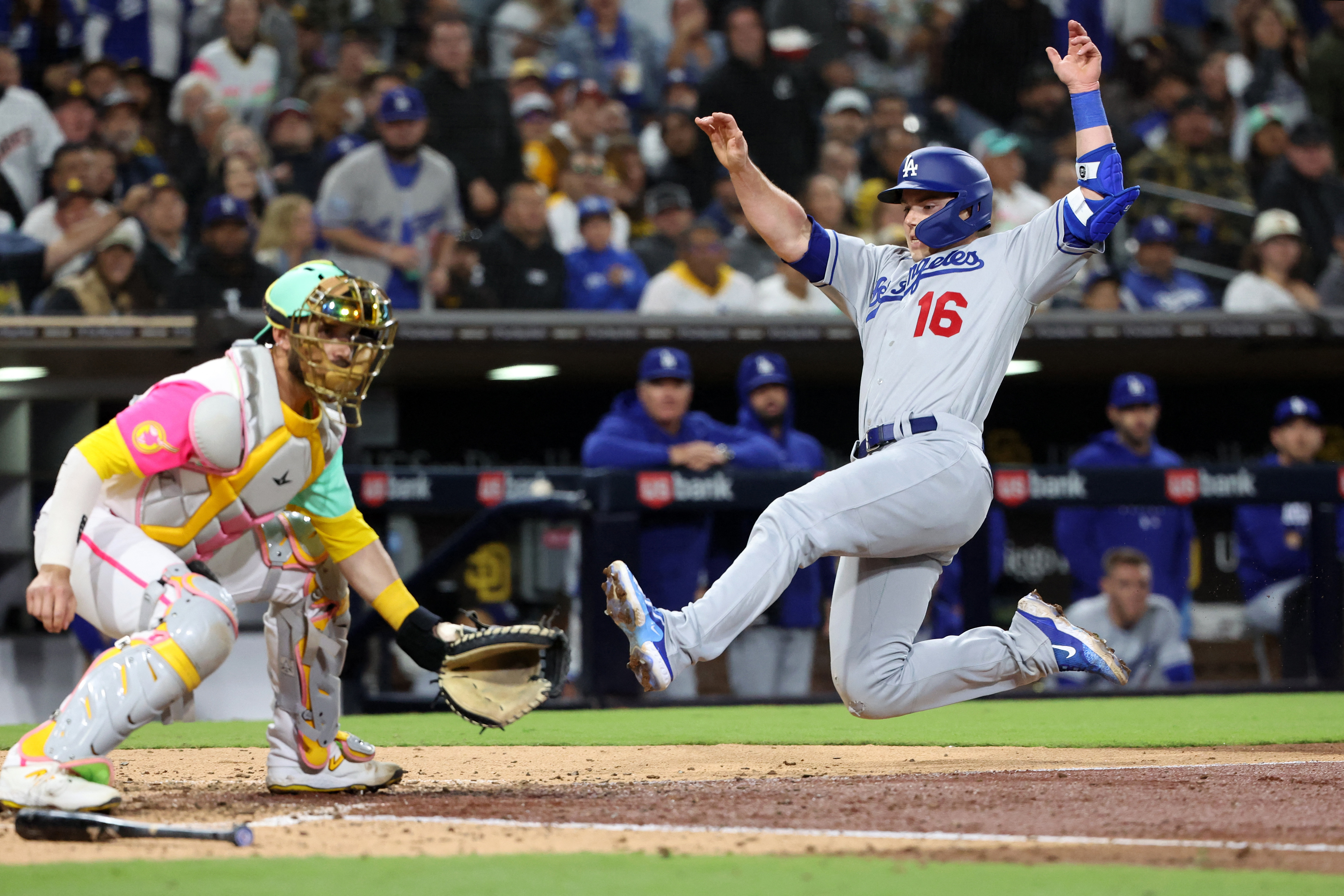 Fernando Tatis Jr. blasts 2 HRs to power Padres past Dodgers