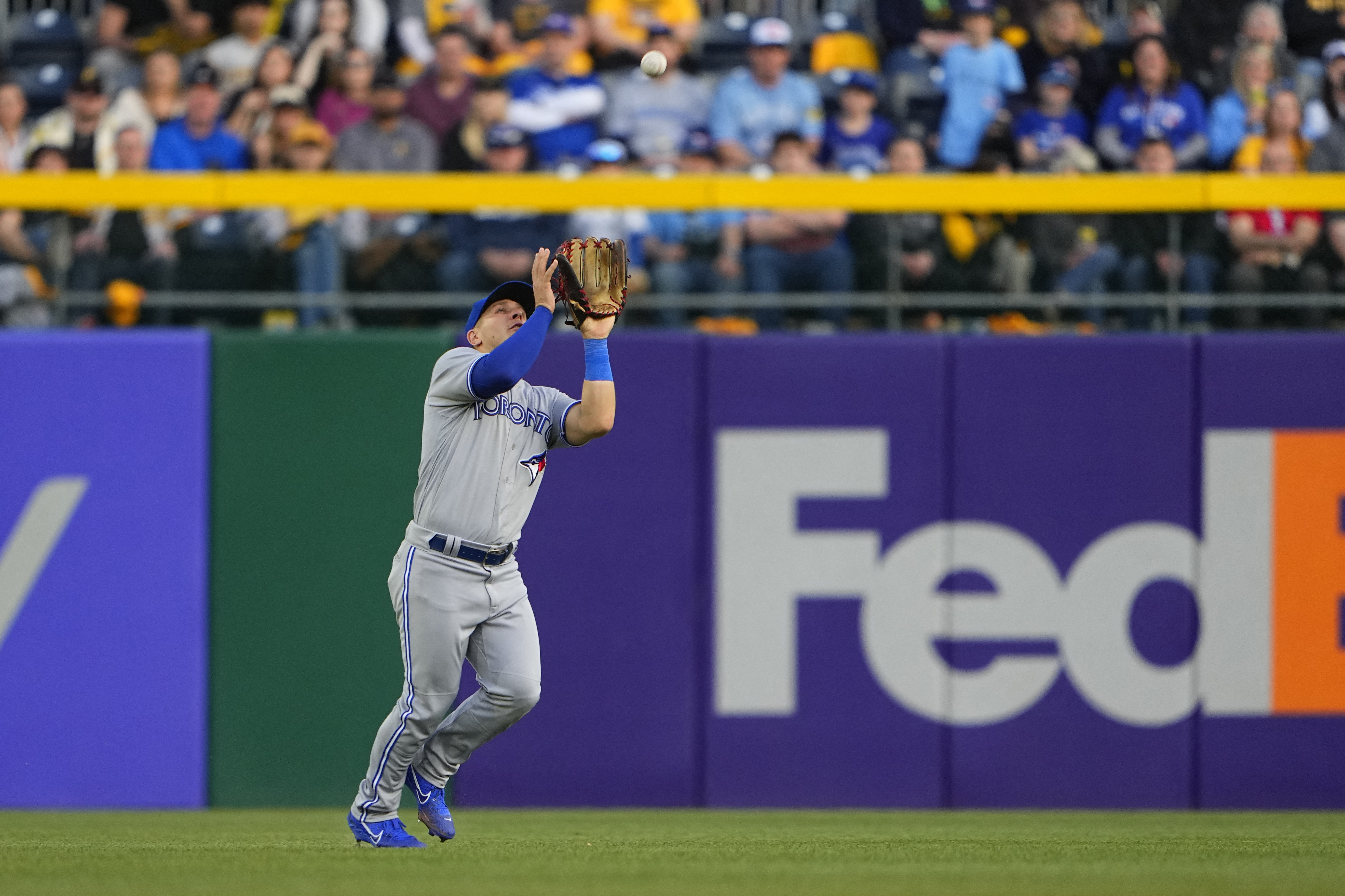 Offense continues to sputter, Pirates come up short against Blue Jays