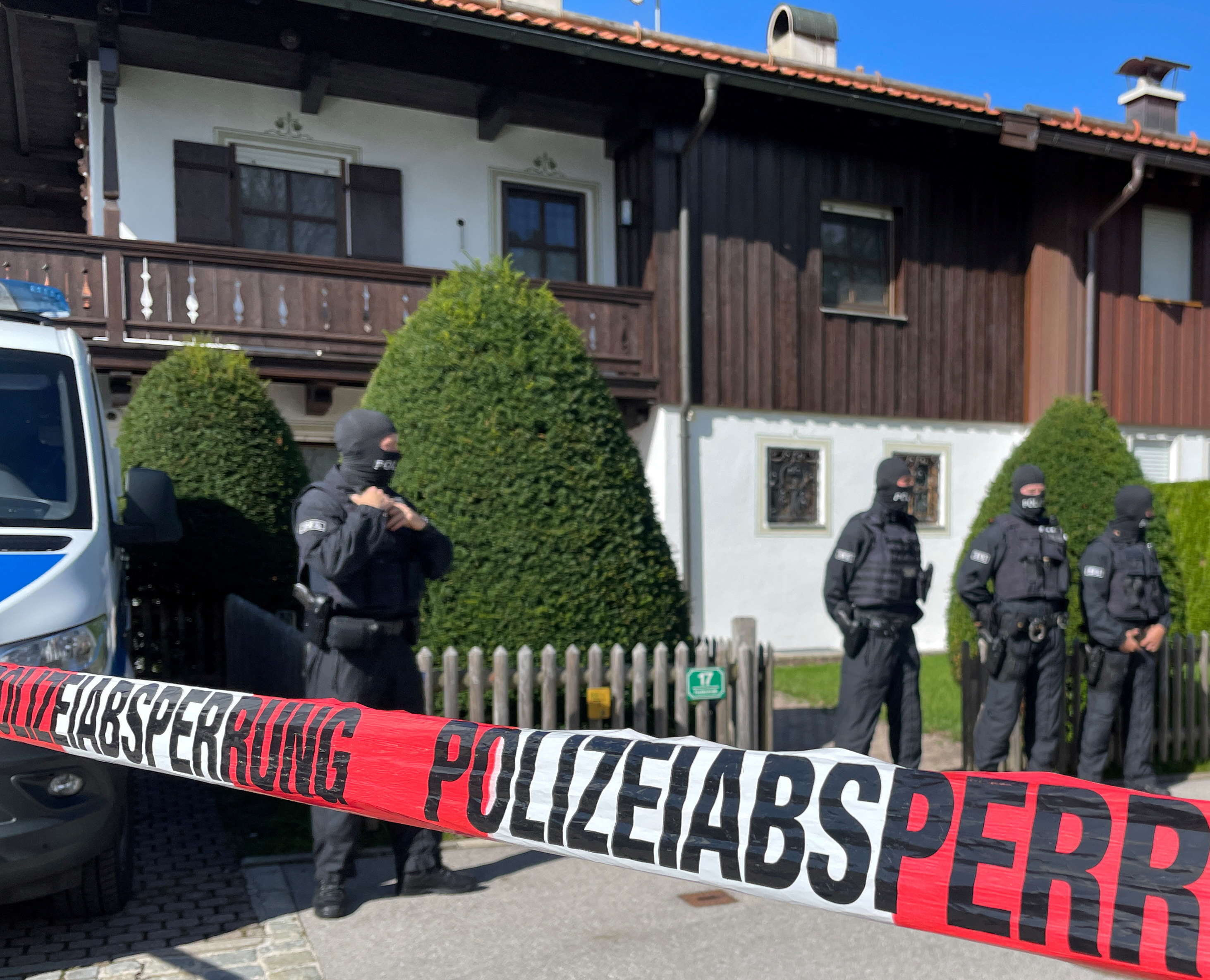German police storm estate of Russian oligarch Usmanov