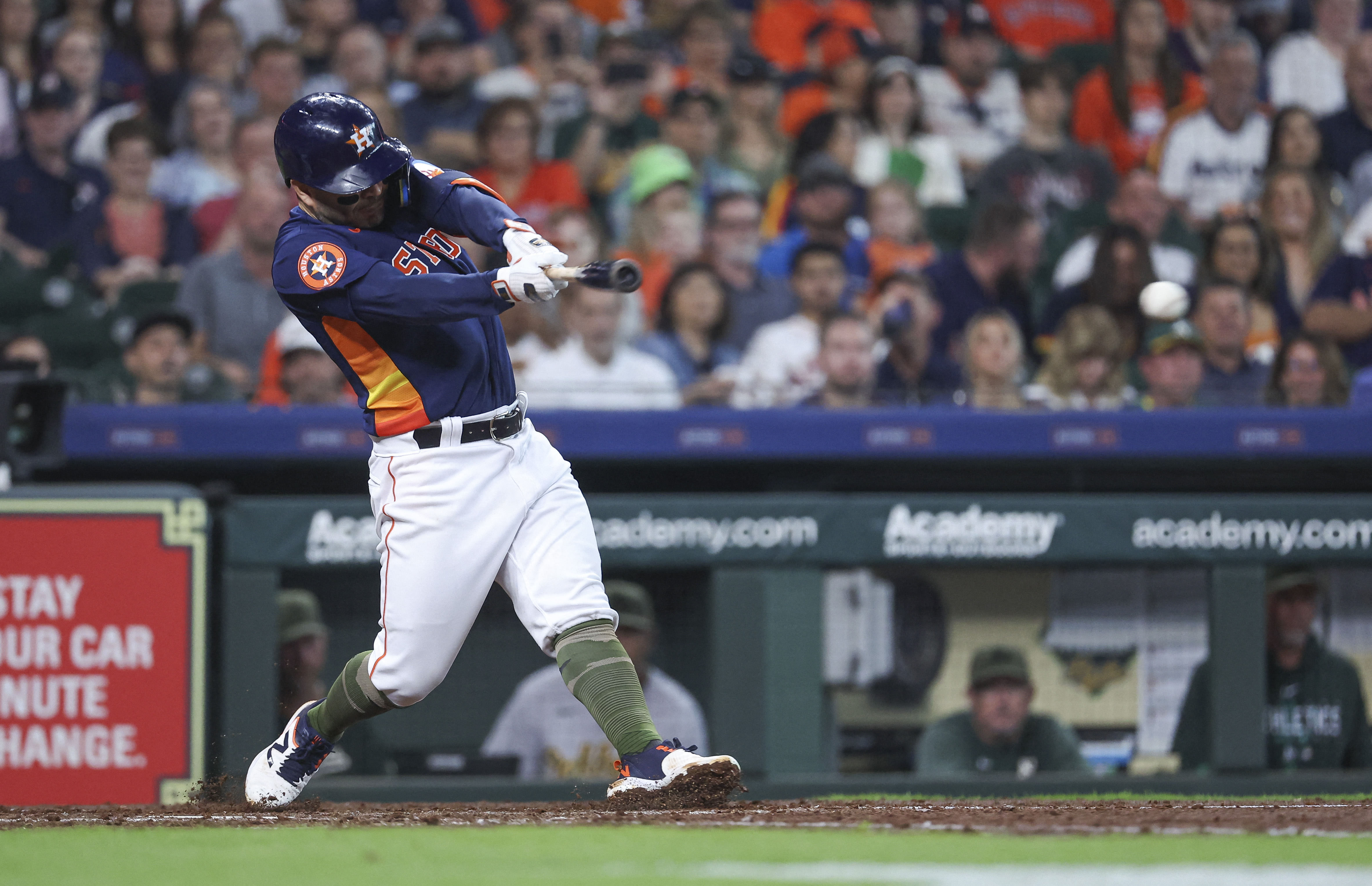 Framber Valdez dominates in Astros' tight win over Athletics