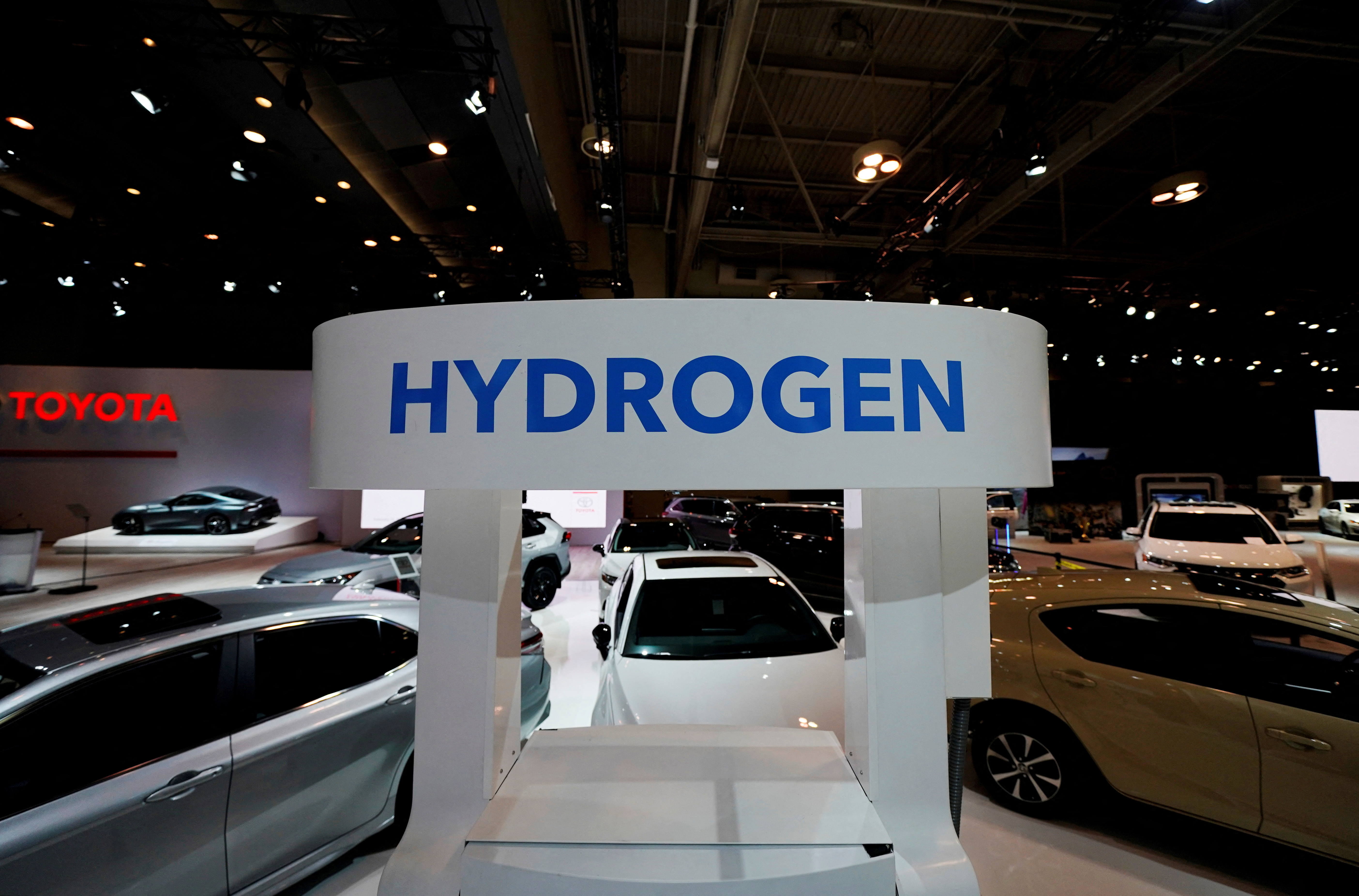Formula One, FIA and Extreme H set up hydrogen working group | Reuters