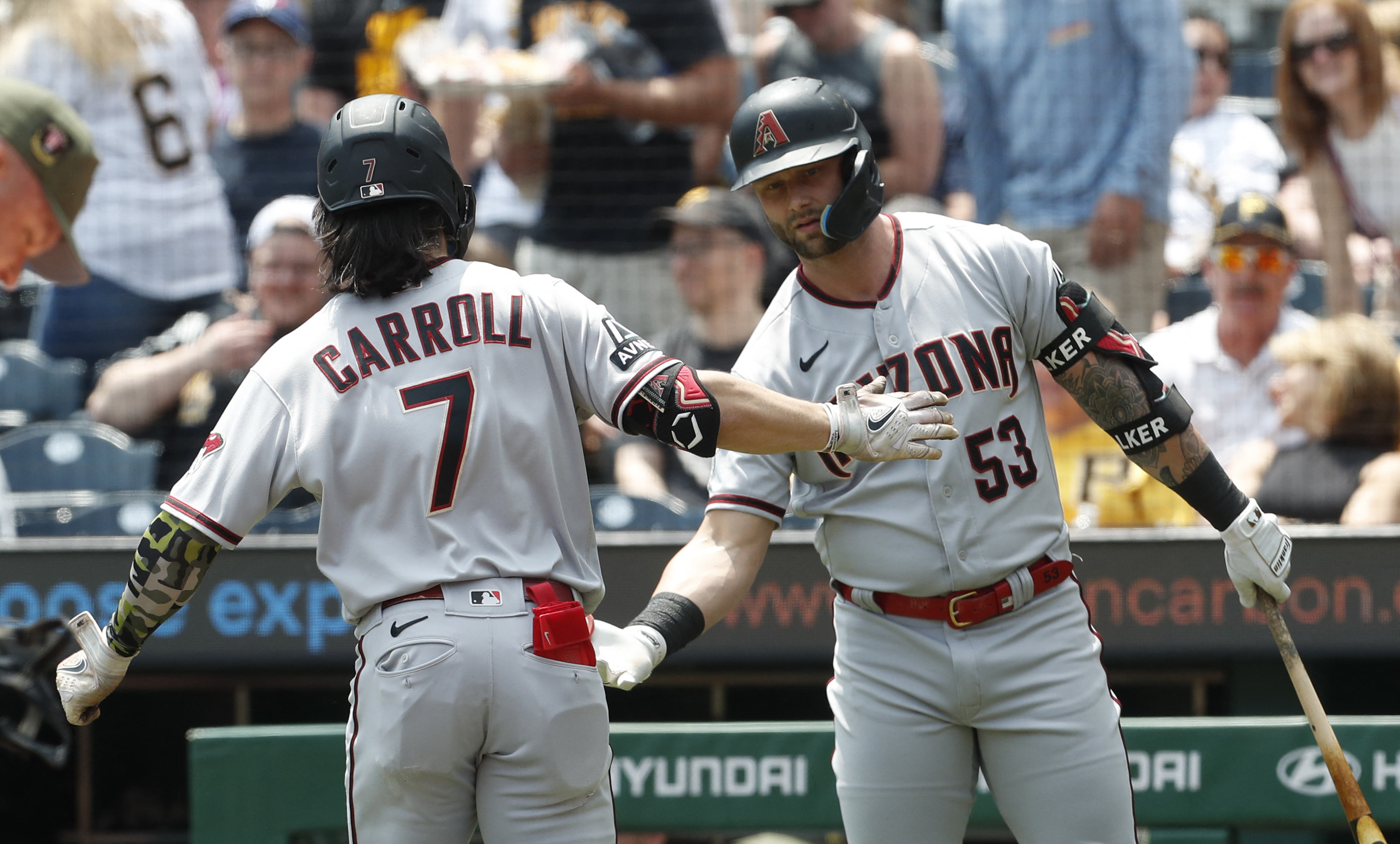 Christian Walker drives in 3, leads Diamondbacks over Pirates