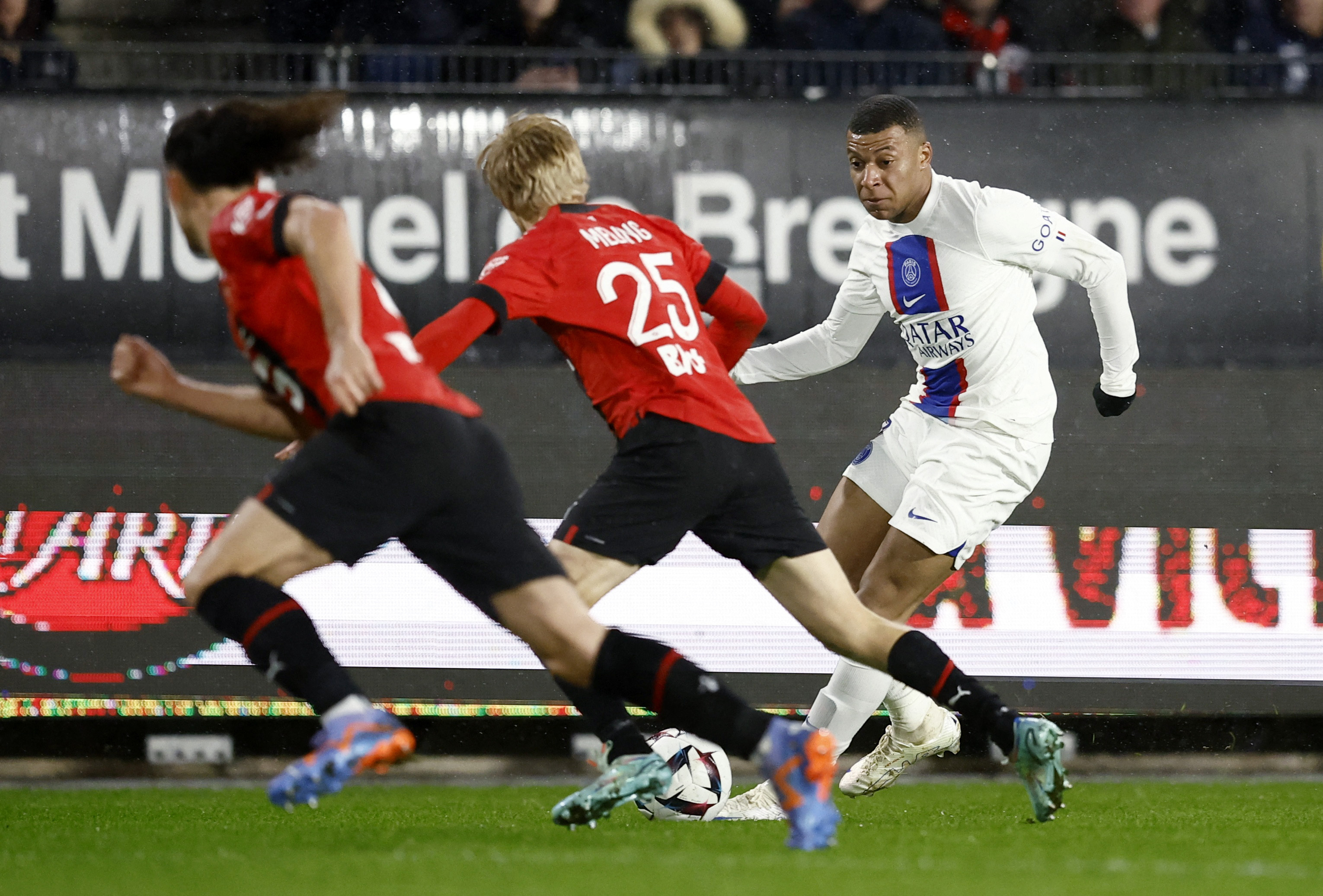 Rennes 1-3 Paris Saint-Germain - PSG move up to third with