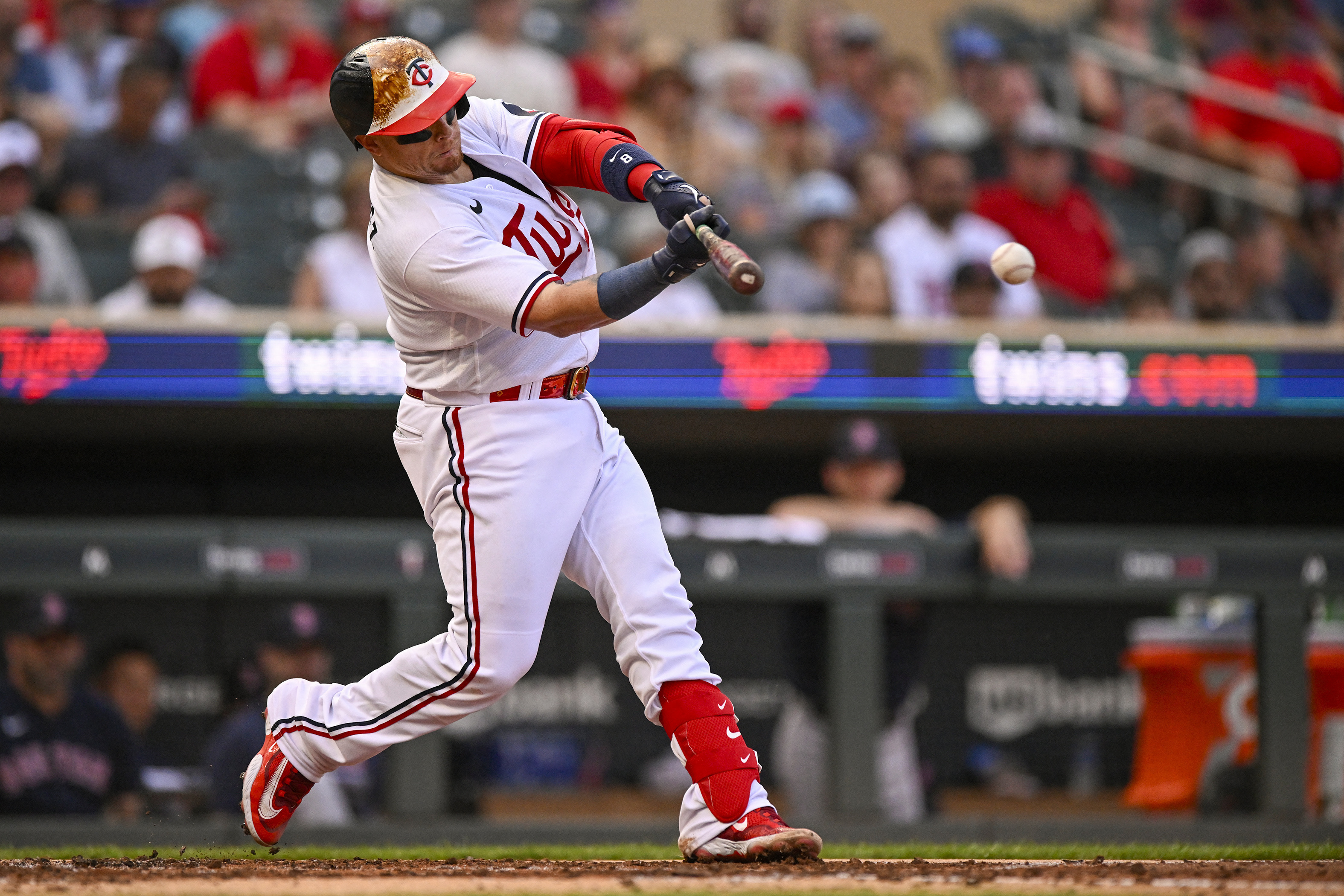 Kyle Farmer, Twins down Red Sox in 10th to snap skid