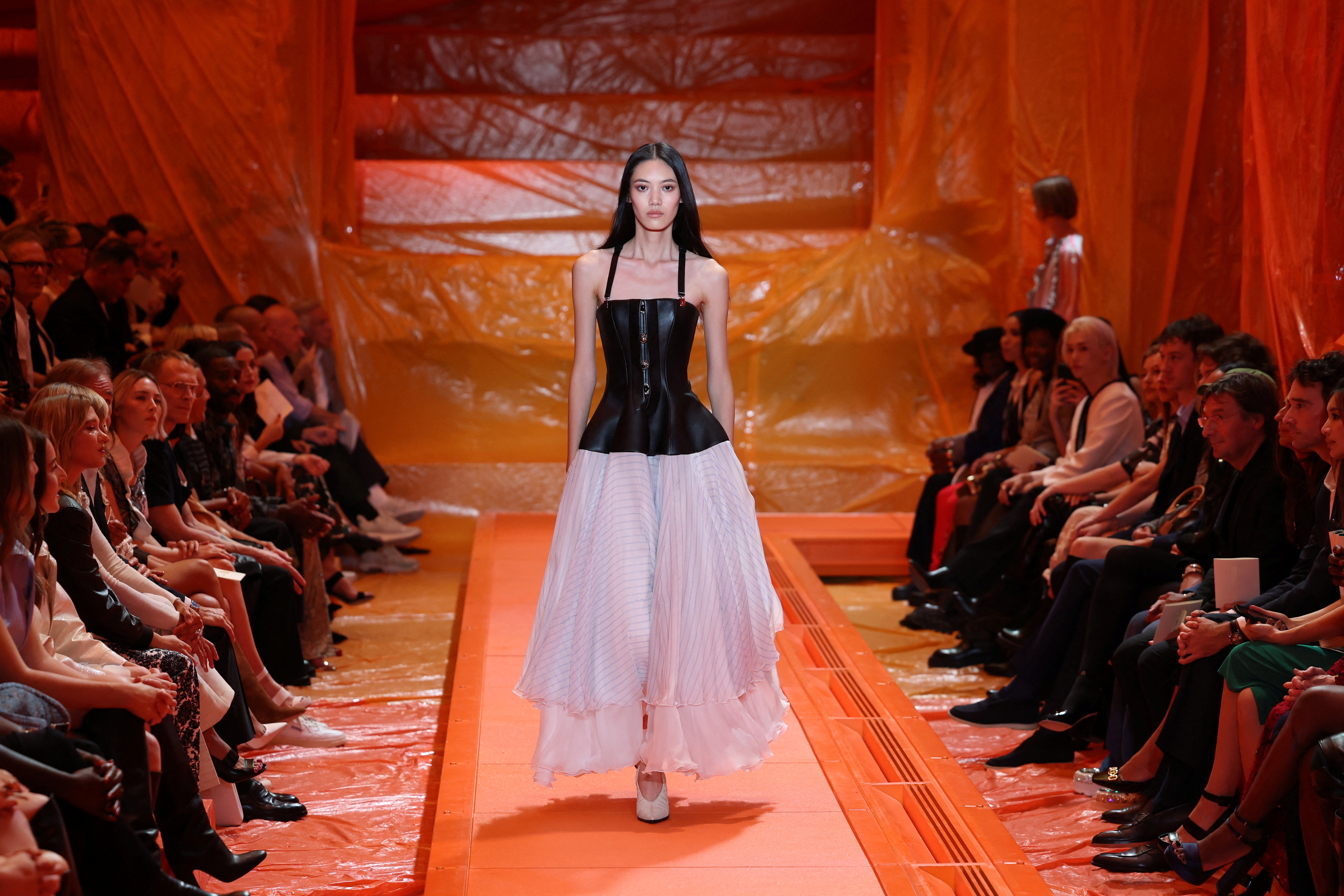 Louis Vuitton showcases its classic designs in geometric at Paris Fashion  Week - TEXtalks