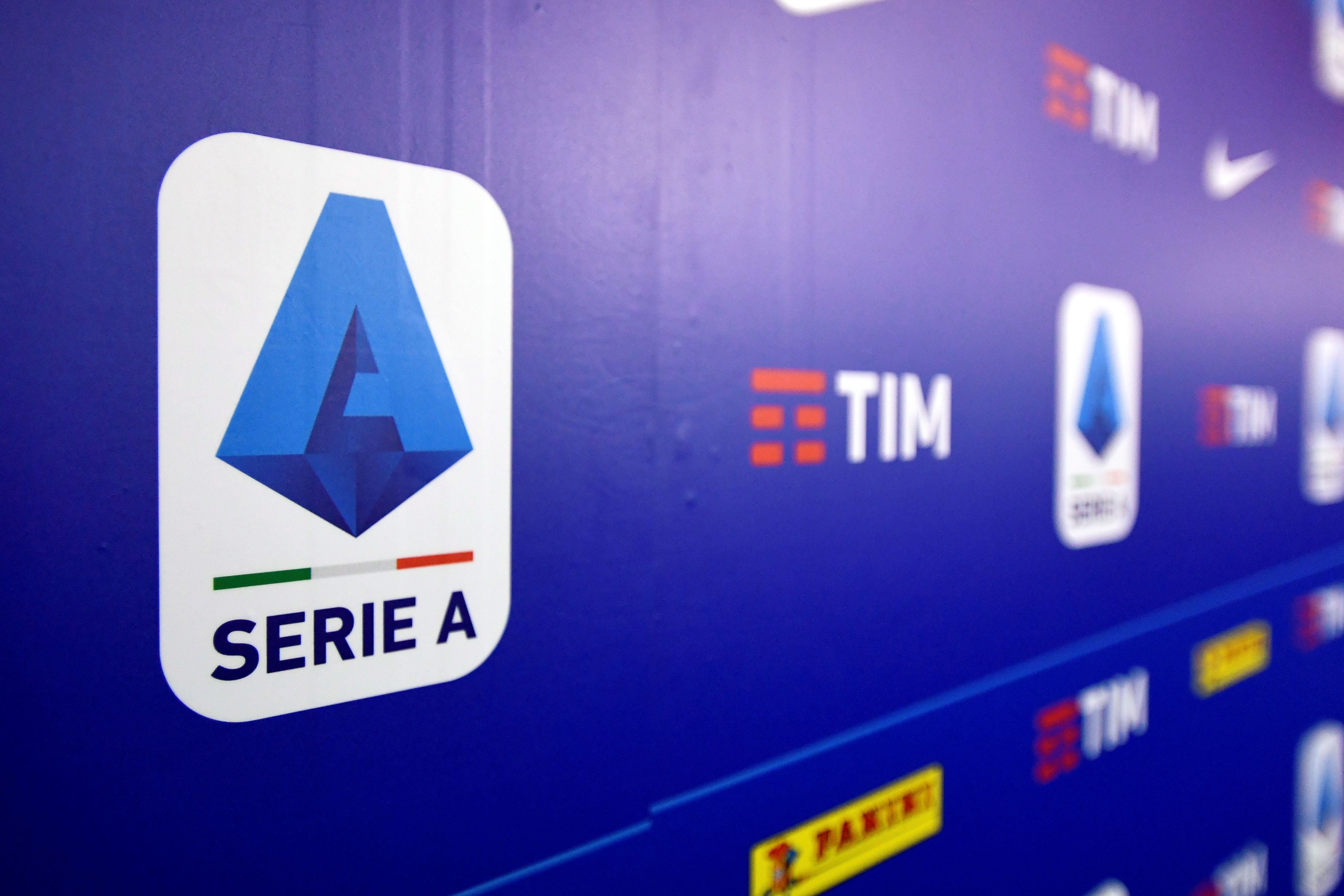 Soccer Italy S Serie A Seals Deal With Google Against Online Piracy Apps Reuters