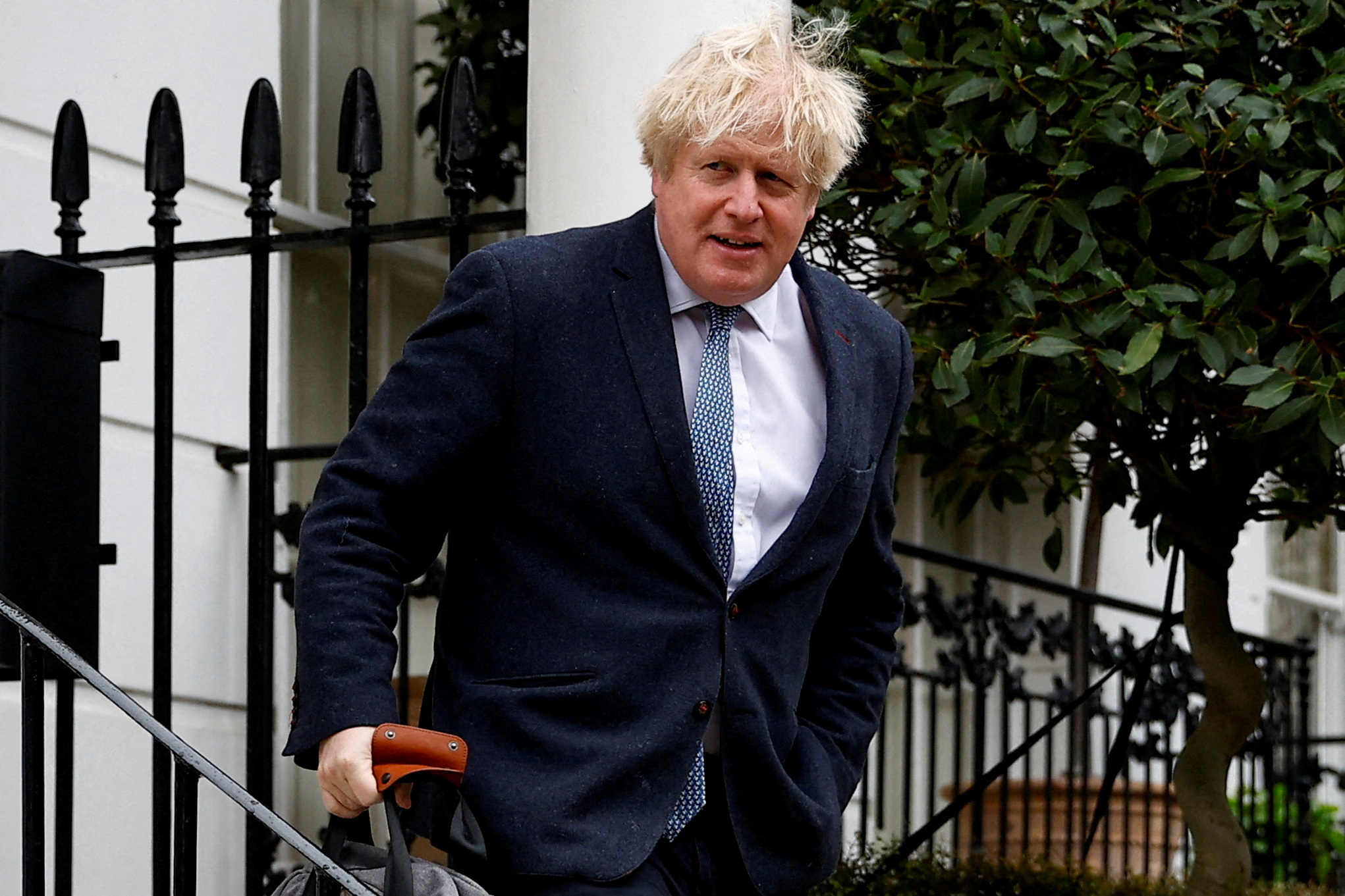 L'ancien Premier ministre britannique Boris Johnson quitte son domicile, à Londres
