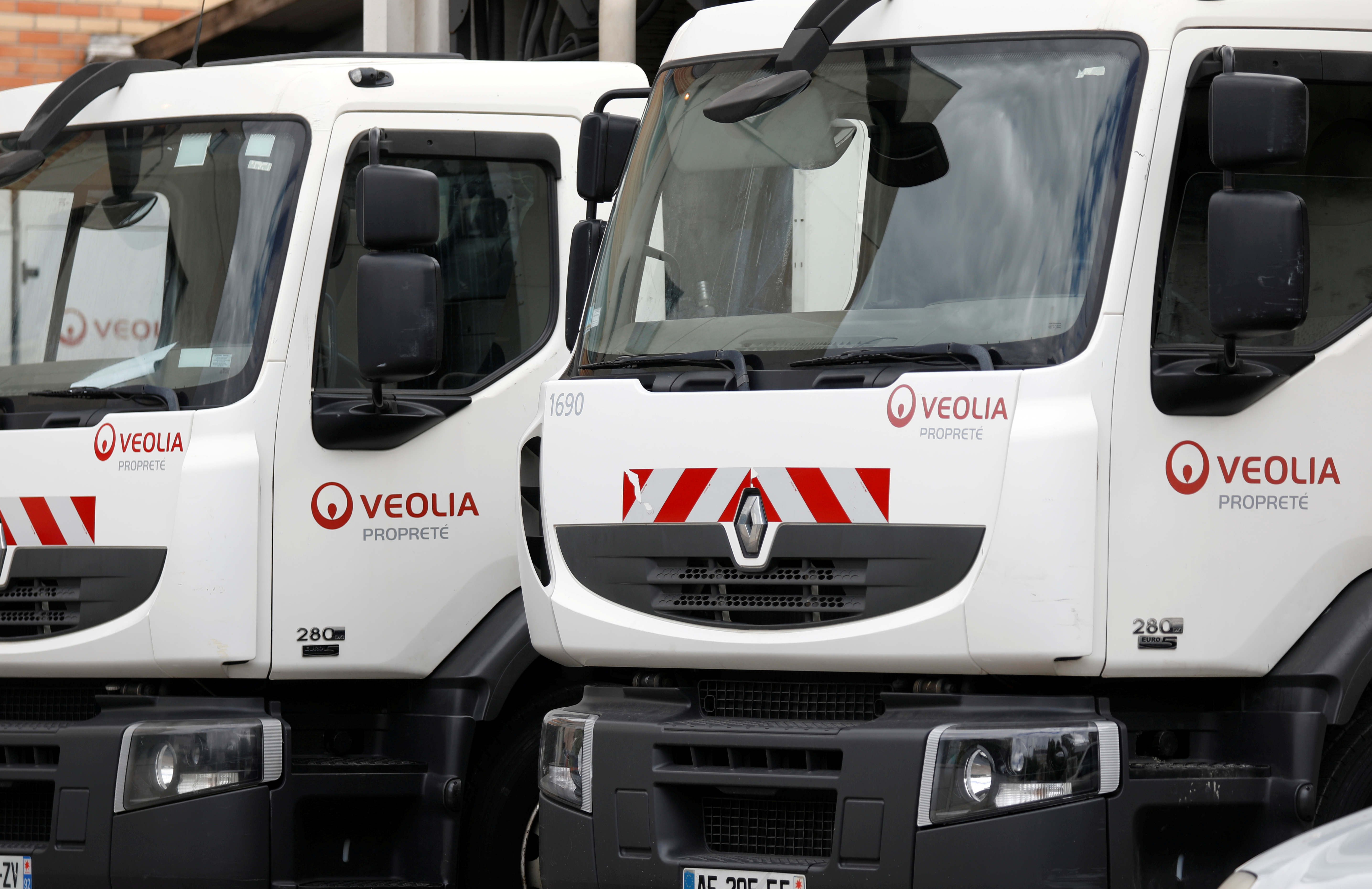 The logo of Veolia
