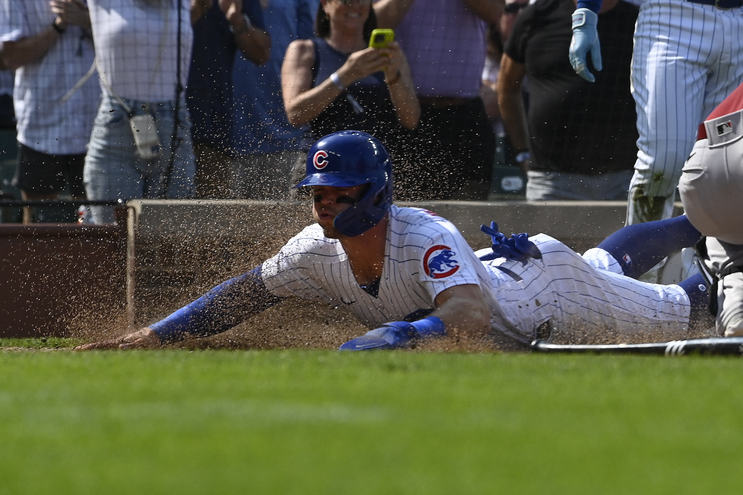 Cubs' Bats Awaken To Beat D-backs, Avoid 4-game Sweep 