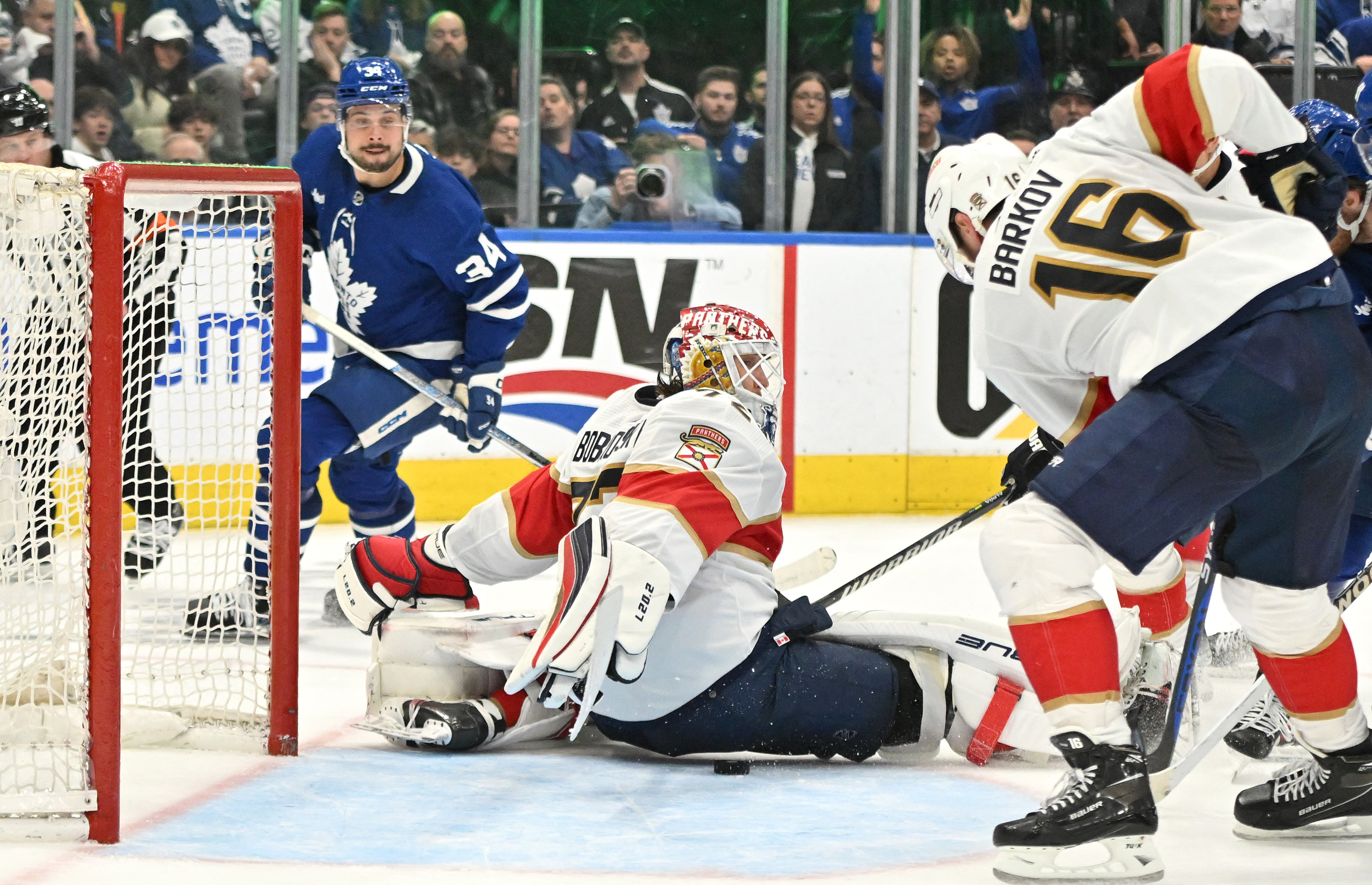 Panthers maintain momentum, beat Leafs in Game 1 - The Rink Live