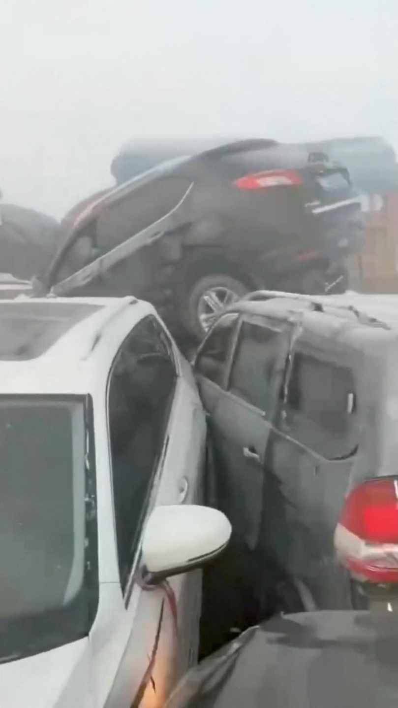 Nearly 300-car pileup on foggy Chinese bridge leaves one dead