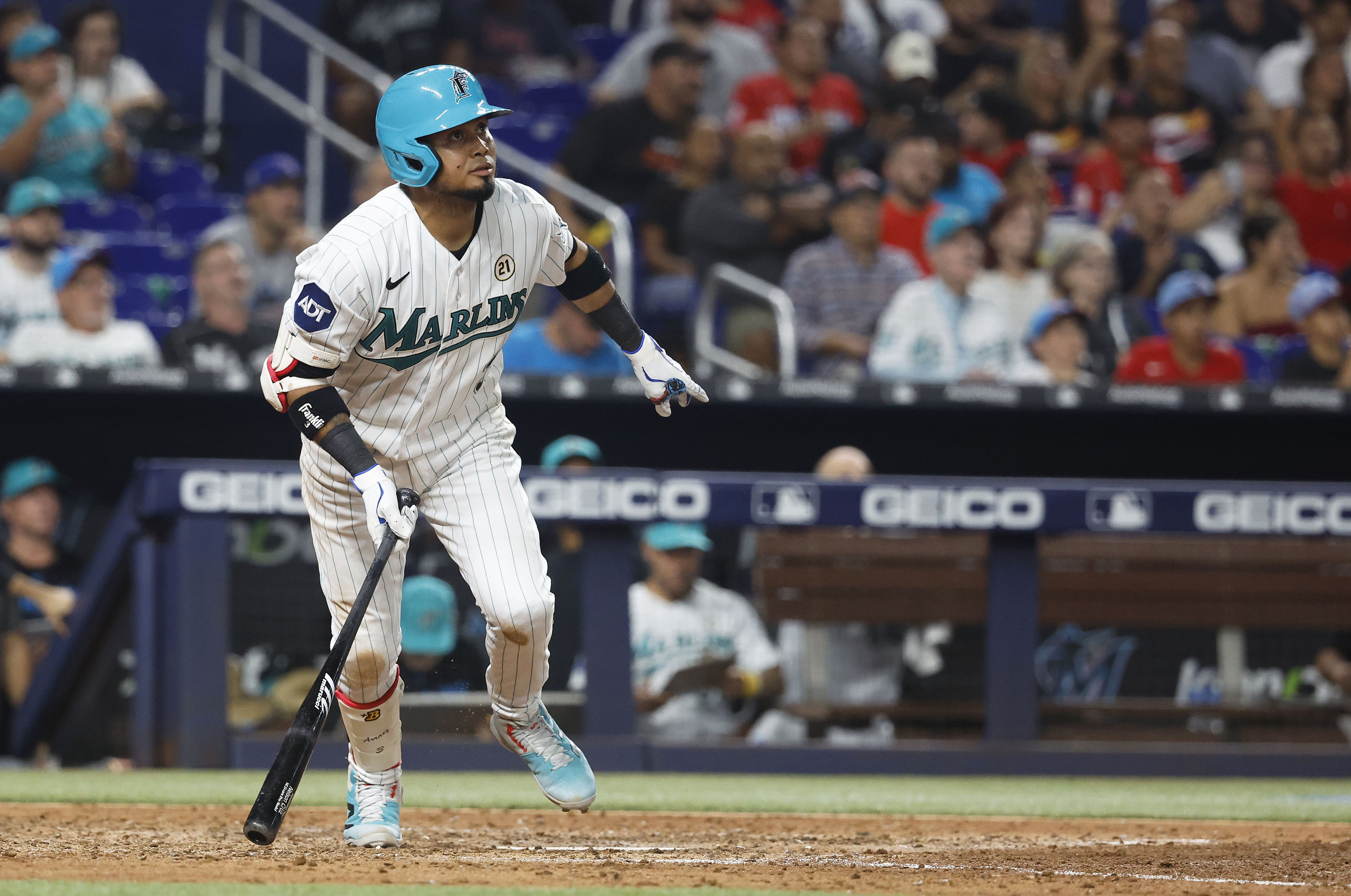 Luis Arraez's first multi-HR game helps Marlins rally past Braves