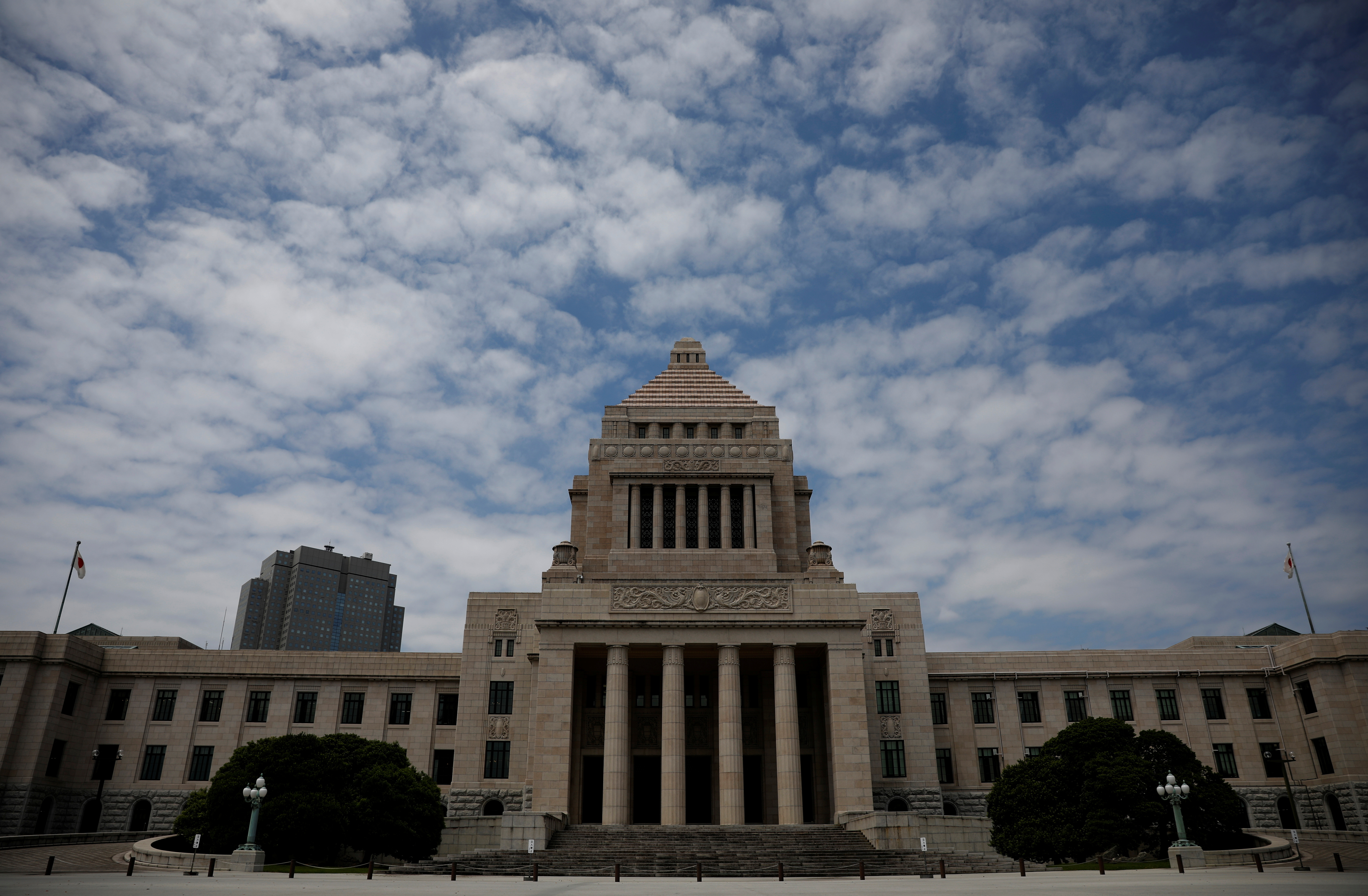 Column: The yen is wavering due to political instability, making it difficult to raise interest rates unpopularly - Toru Sasaki